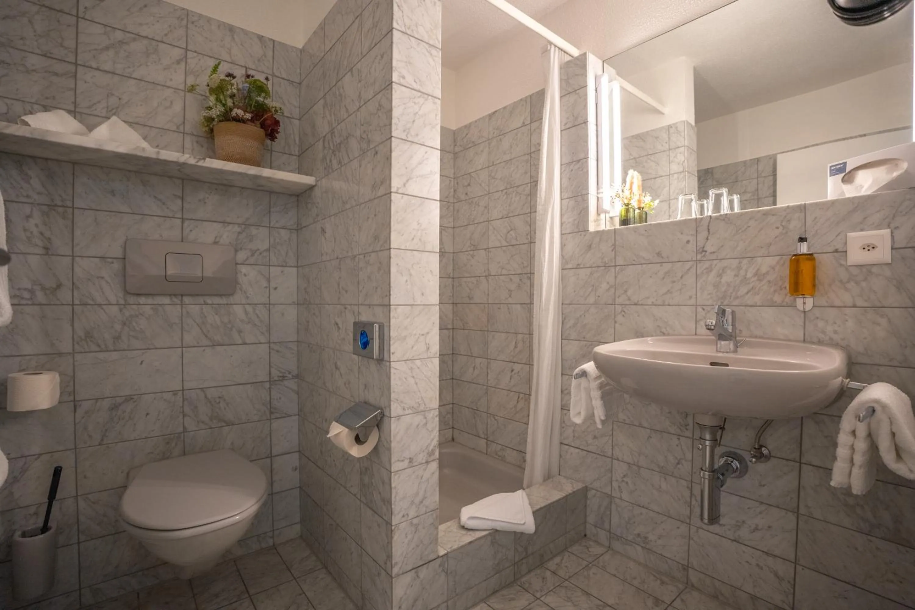 Shower in Hotel Restaurant Seegarten