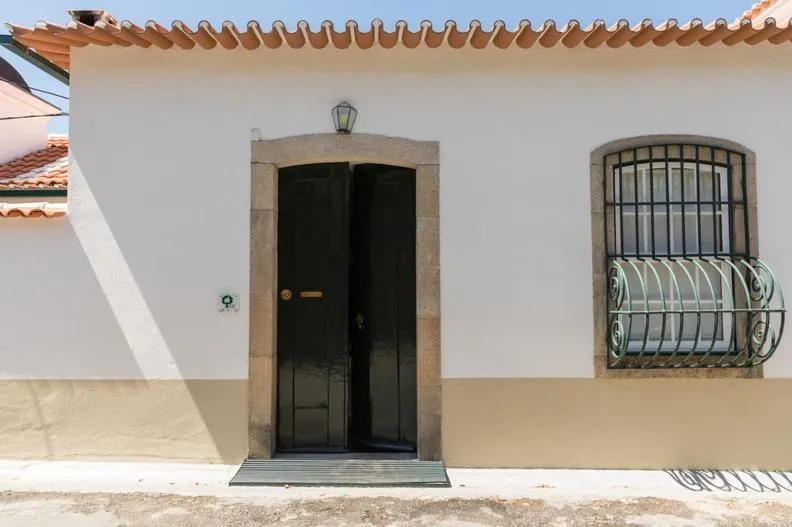Facade/entrance in Casa De Casal De Loivos