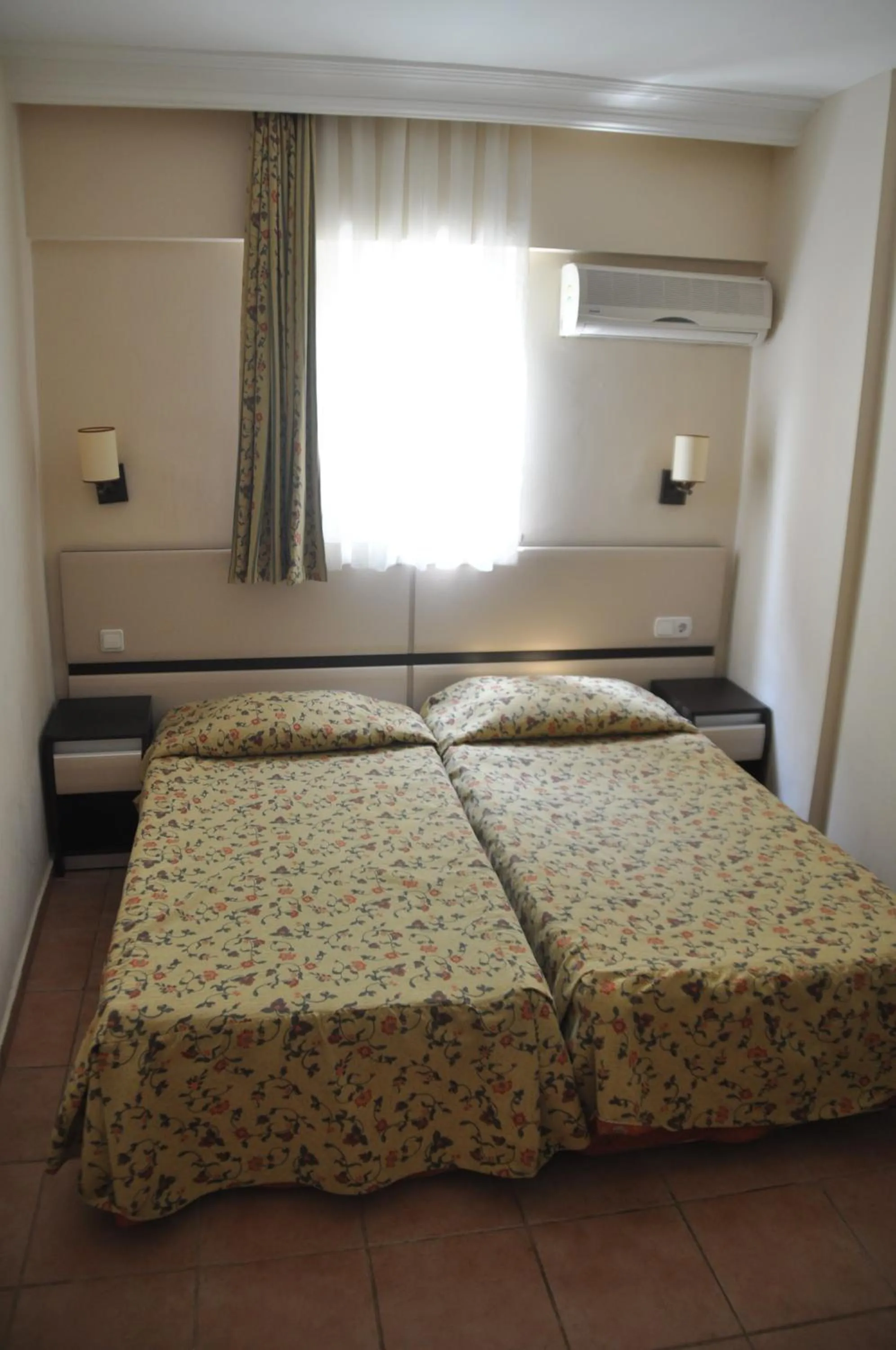 Bed in Club Sidar Apart Hotel