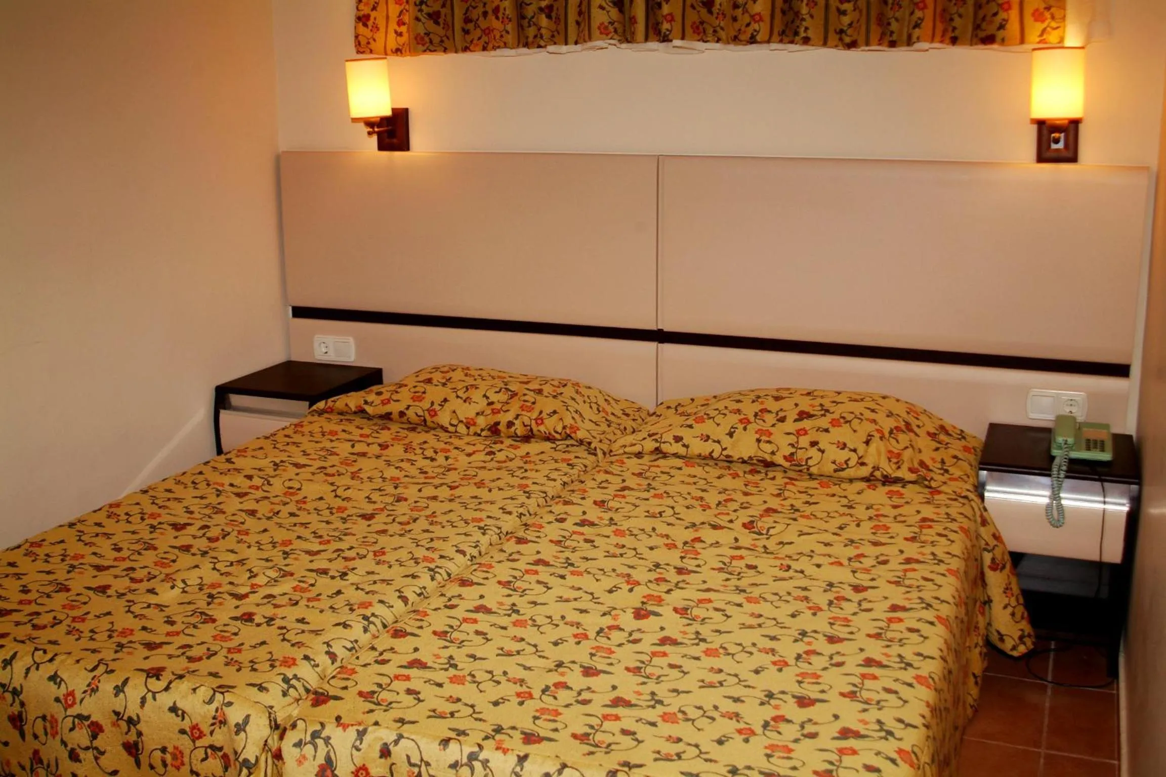 Bed in Club Sidar Apart Hotel