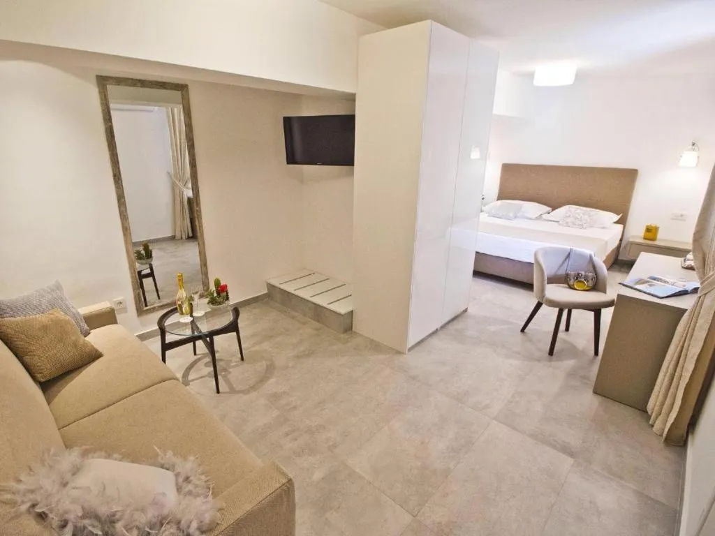 Bed in Luxury Rooms Pino