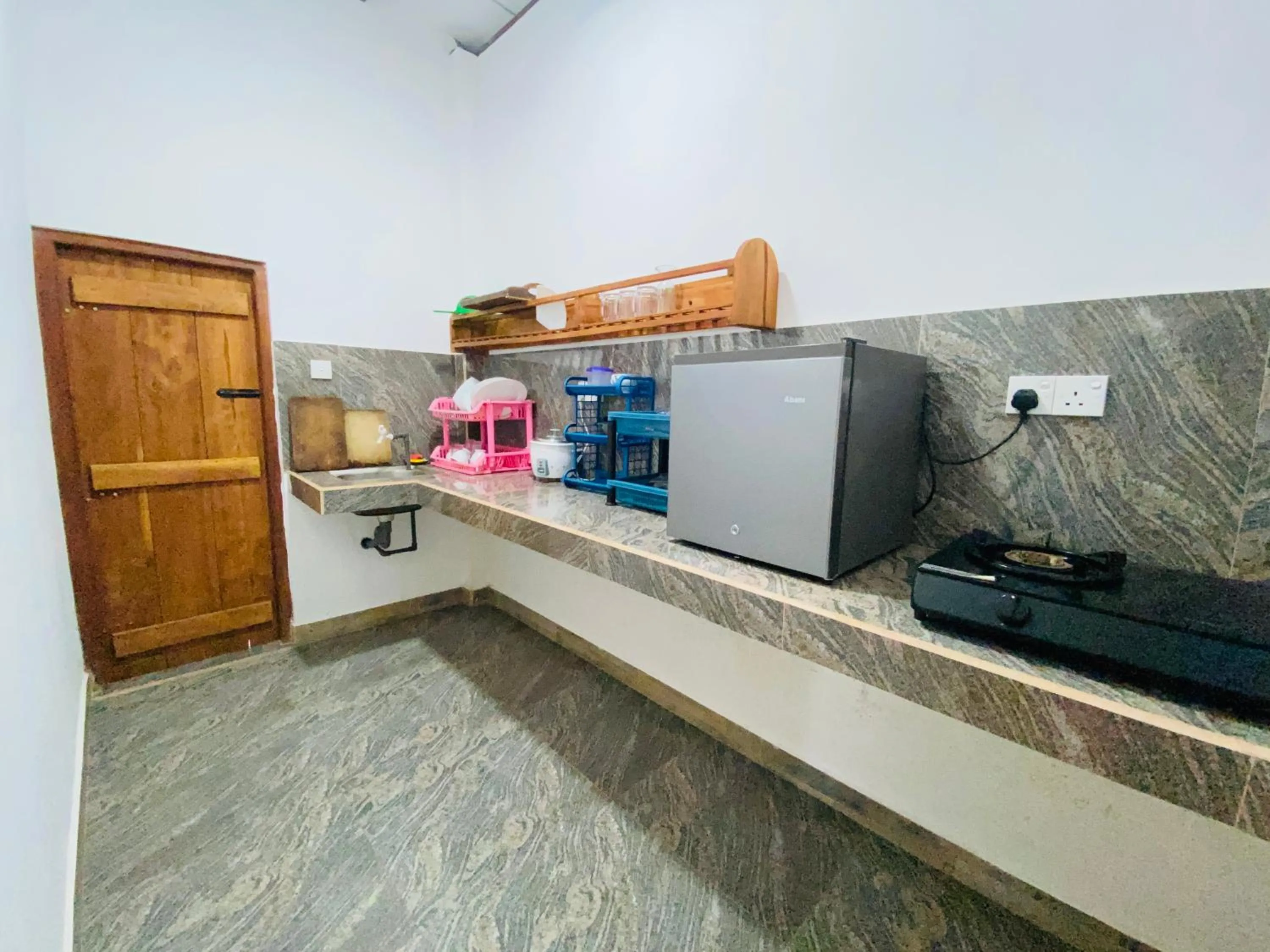 Kitchen or kitchenette in Rekawa Turtle Gate Hotel