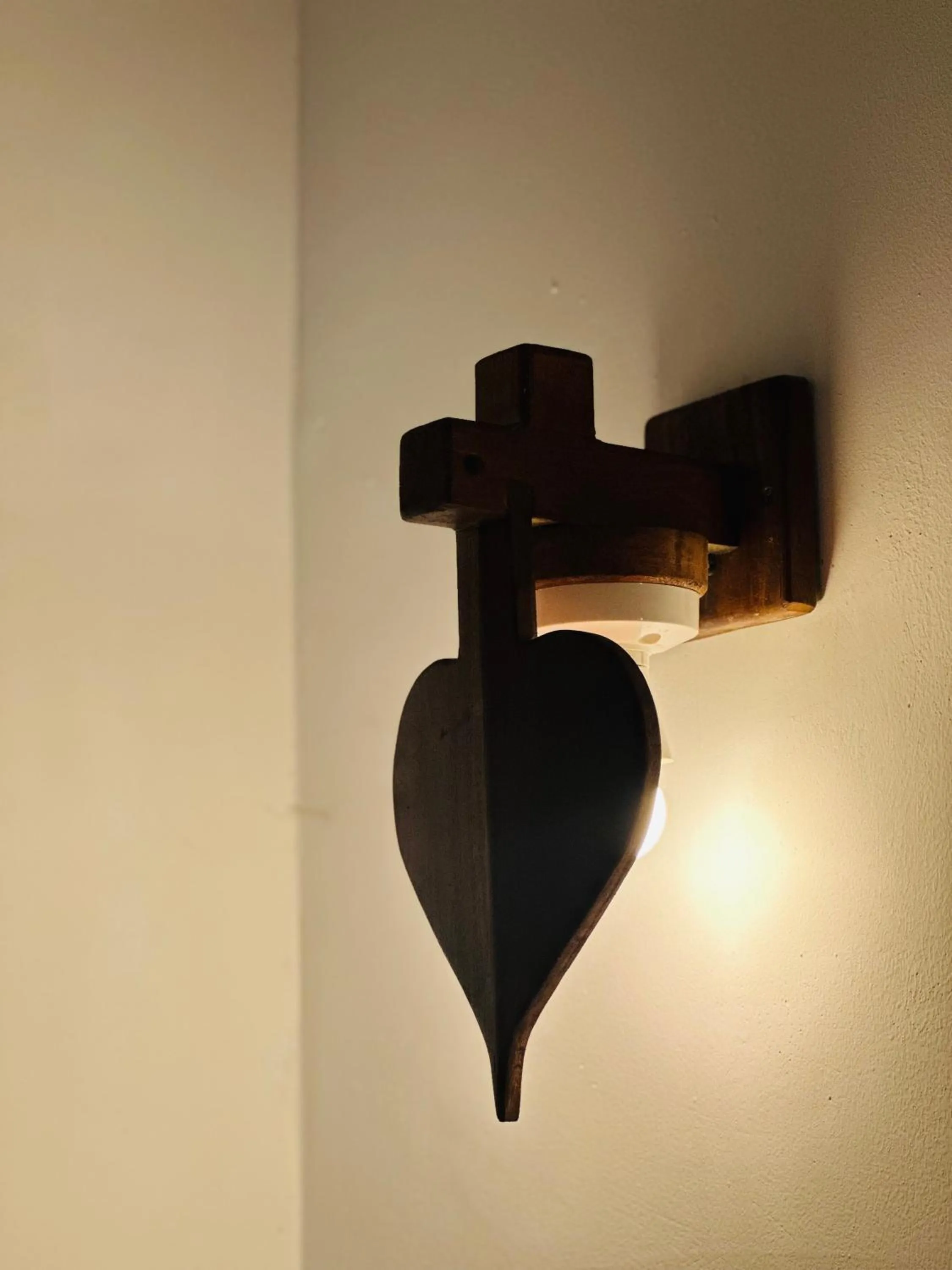 Decorative detail in Rekawa Turtle Gate Hotel