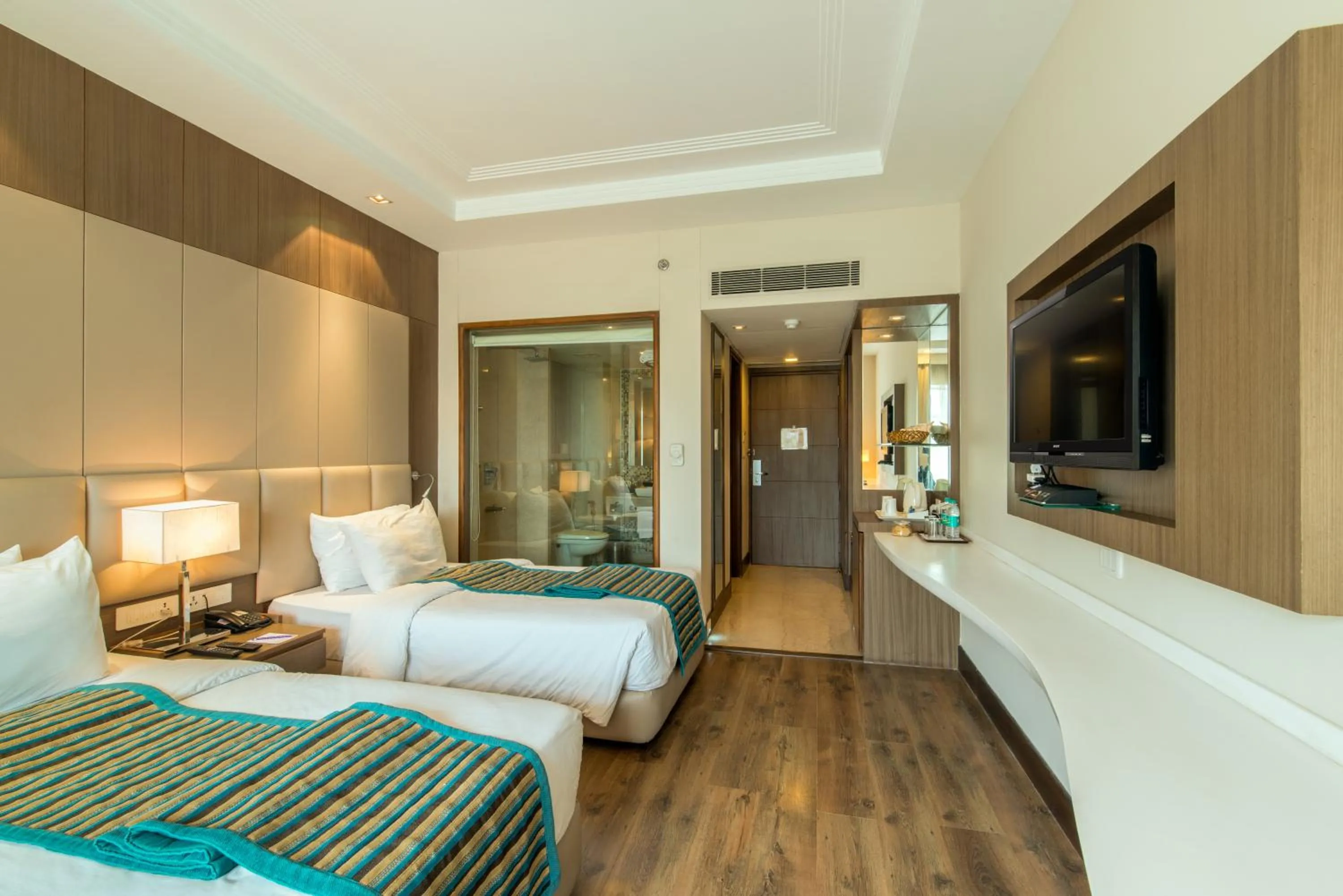 Photo of the whole room, Bed in Howard Plaza The Fern, Agra