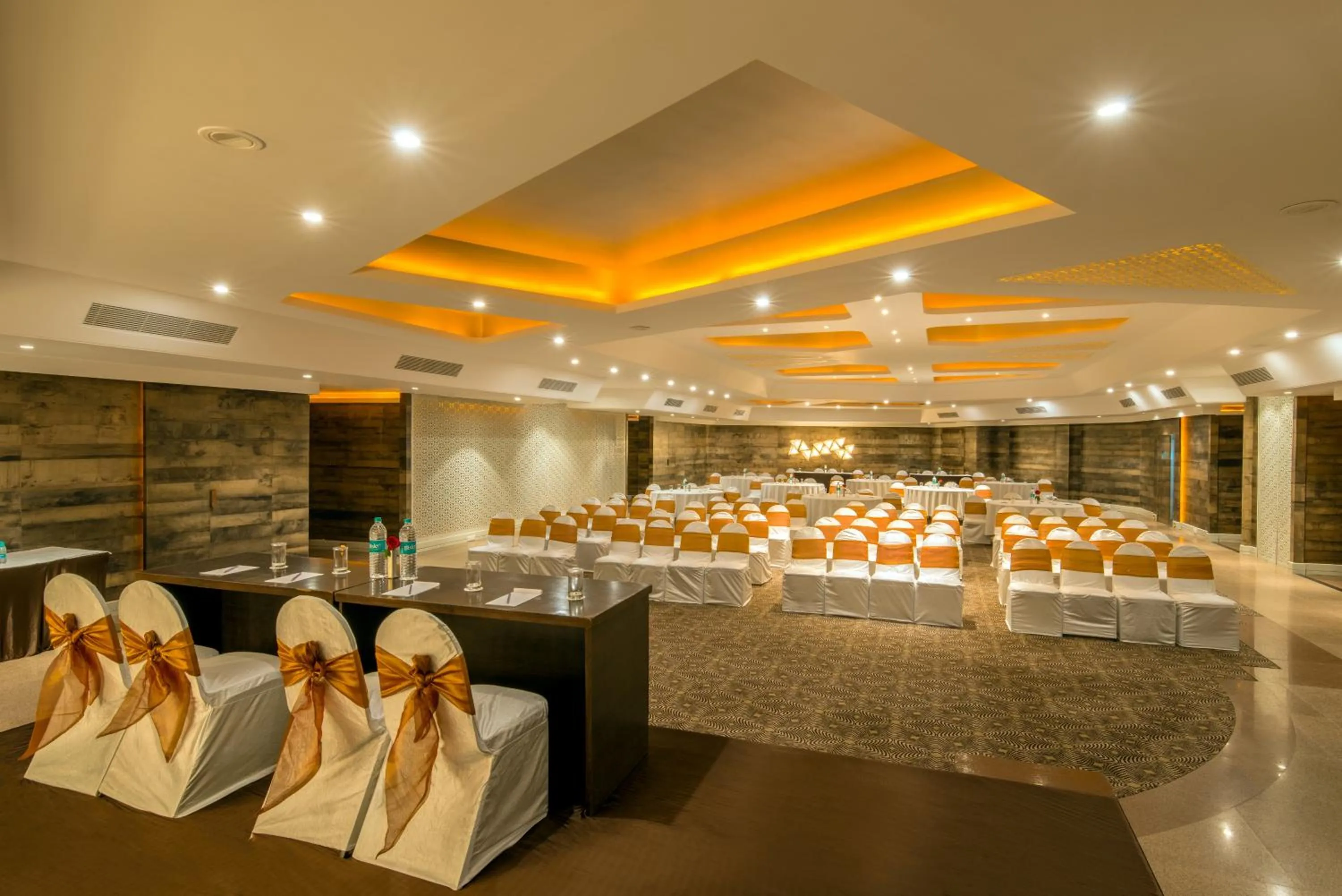 Business facilities in Howard Plaza The Fern, Agra