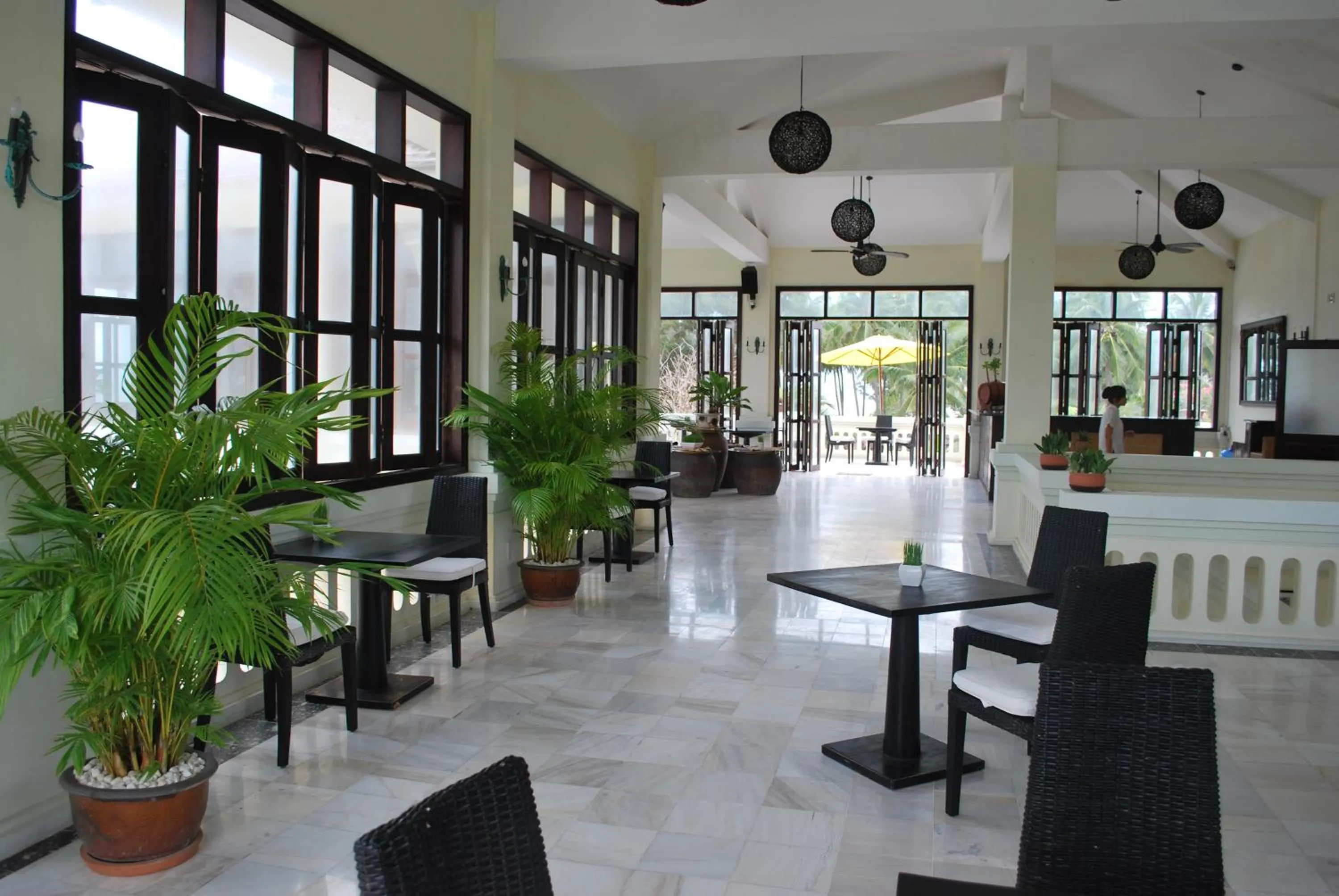 Restaurant/places to eat in Allezboo Beach Resort & Spa