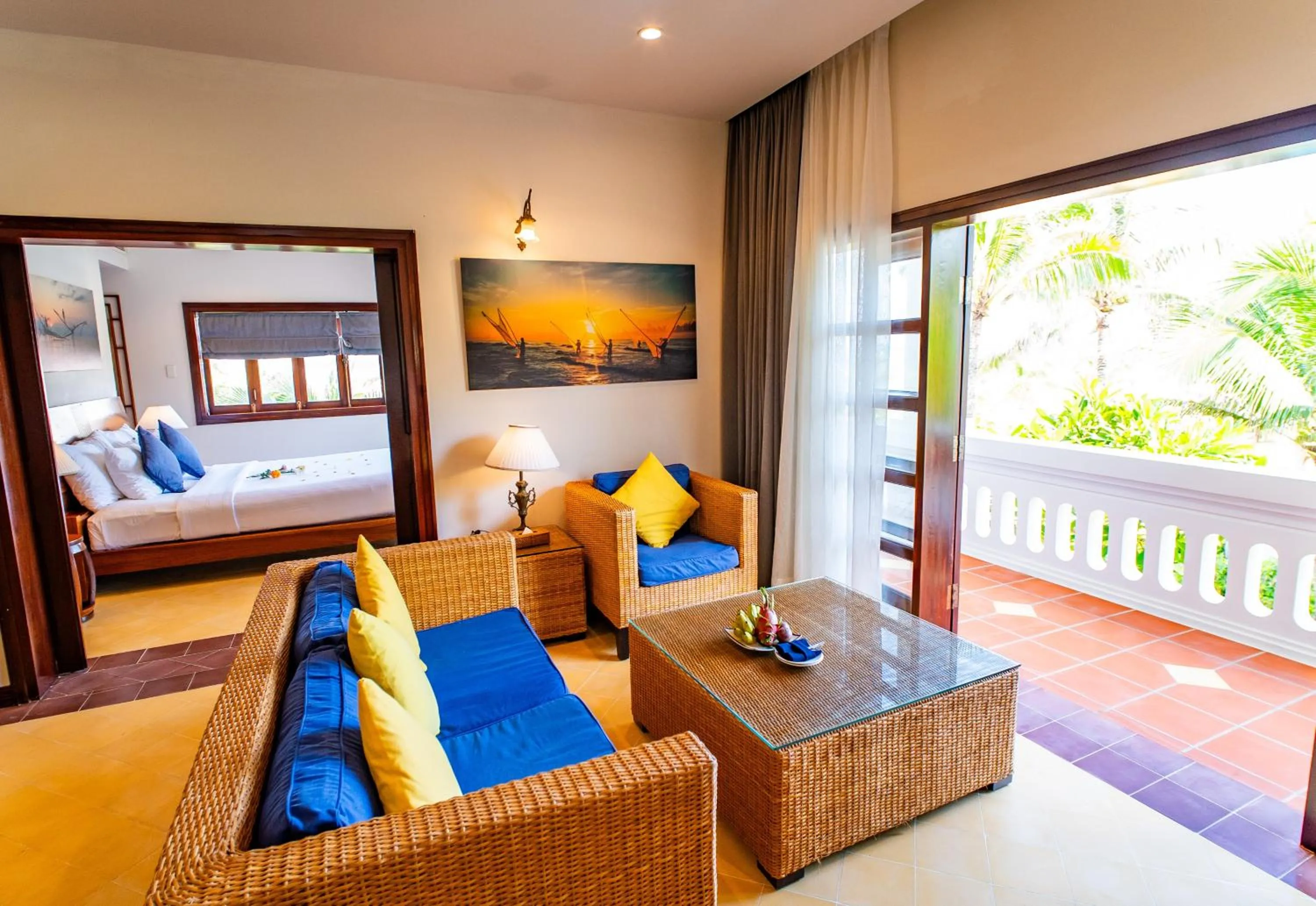 Living room, Bed in Allezboo Beach Resort & Spa