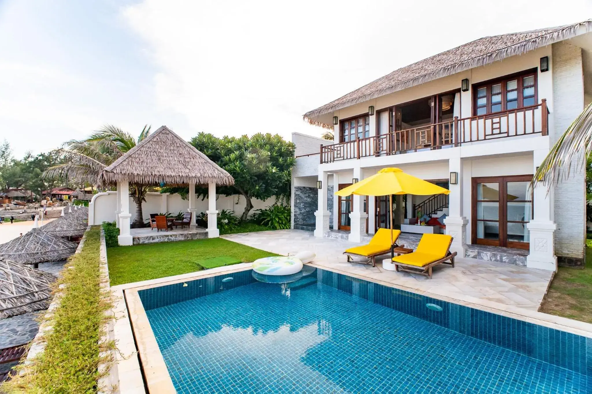 Beach Front Pool Villa - single occupancy in Allezboo Beach Resort & Spa Beach Front Pool Villa - single occupancy in Allezboo Beach Resort & Spa