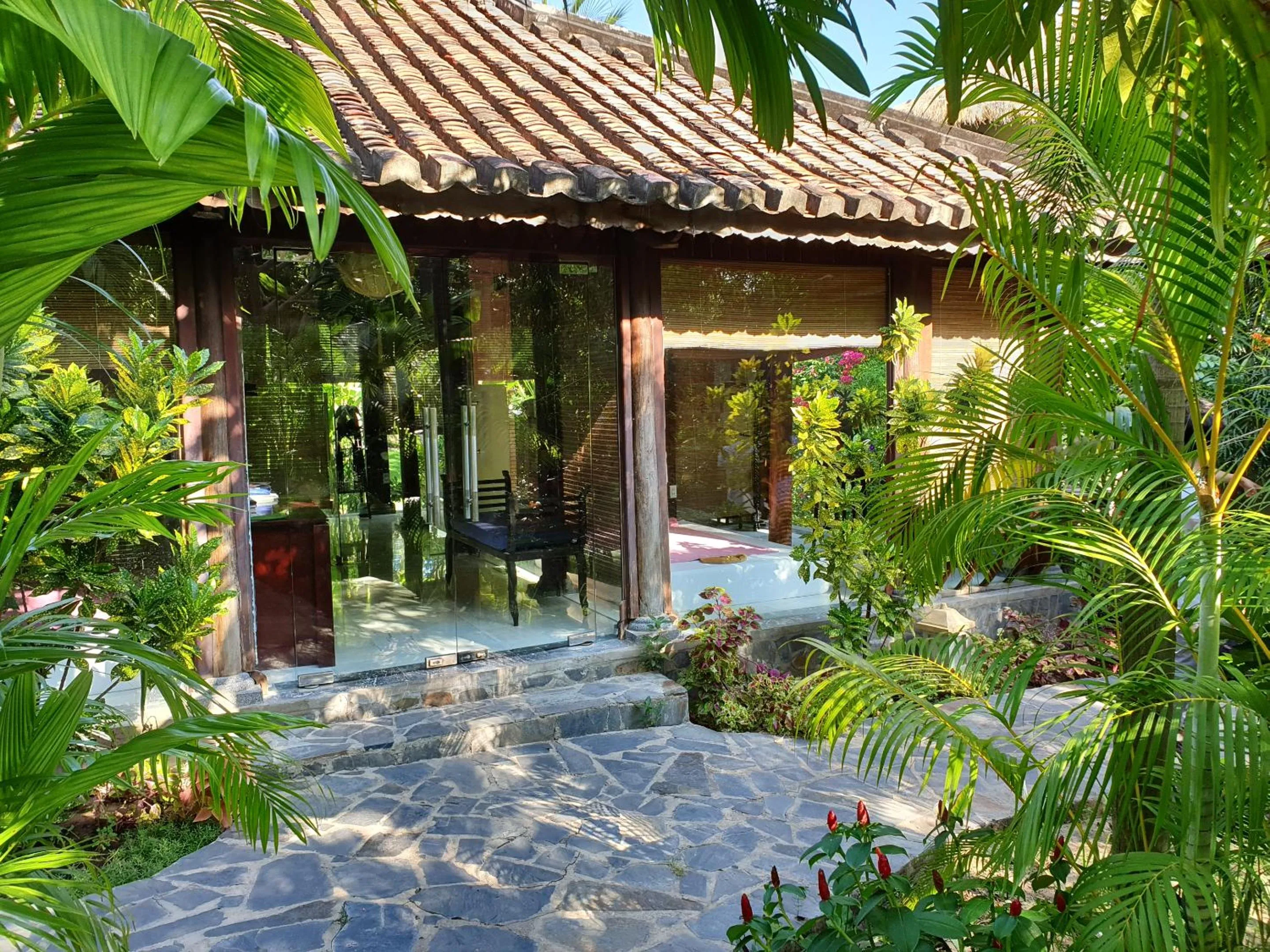 Patio in Allezboo Beach Resort & Spa