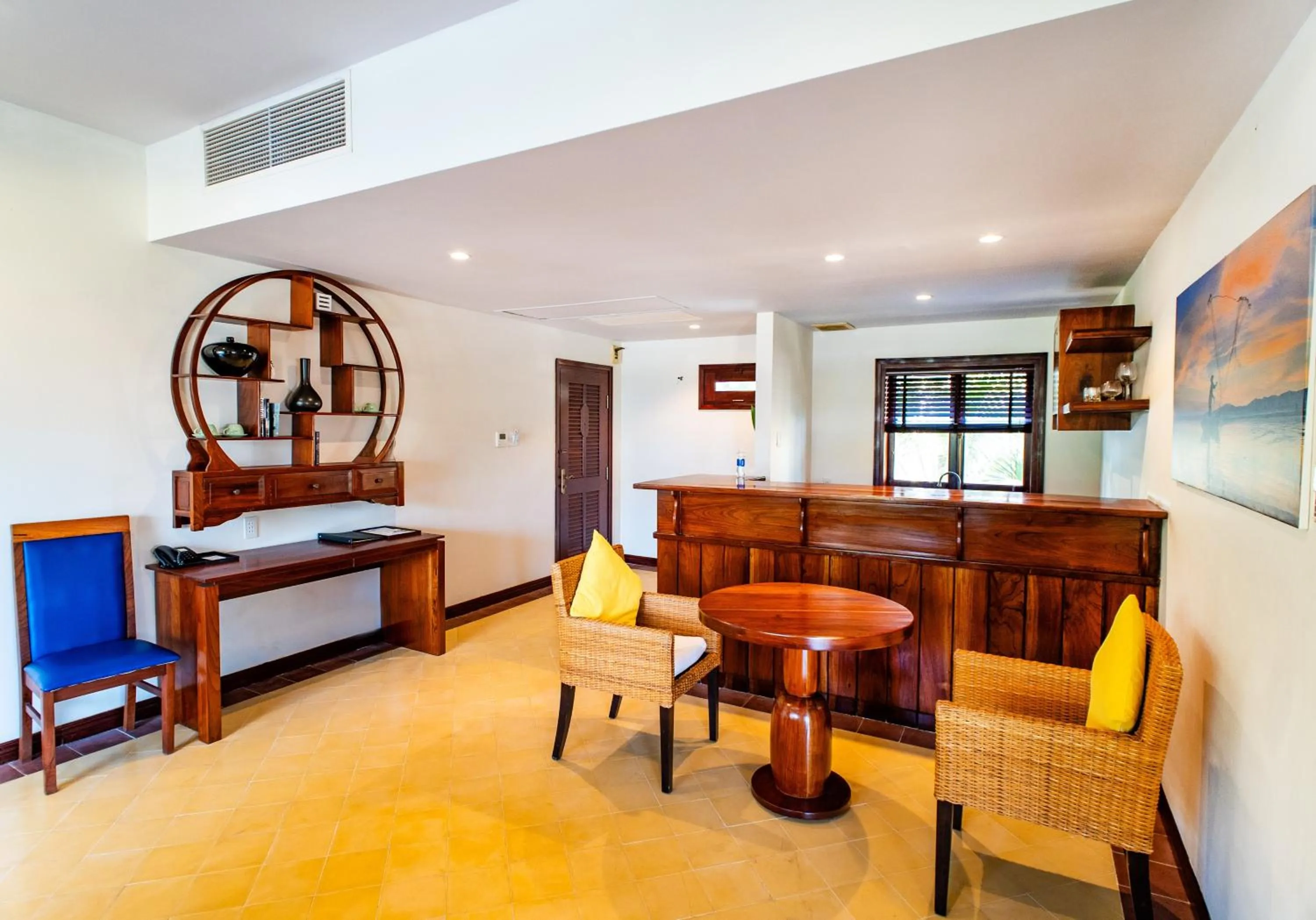 Guests in Allezboo Beach Resort & Spa