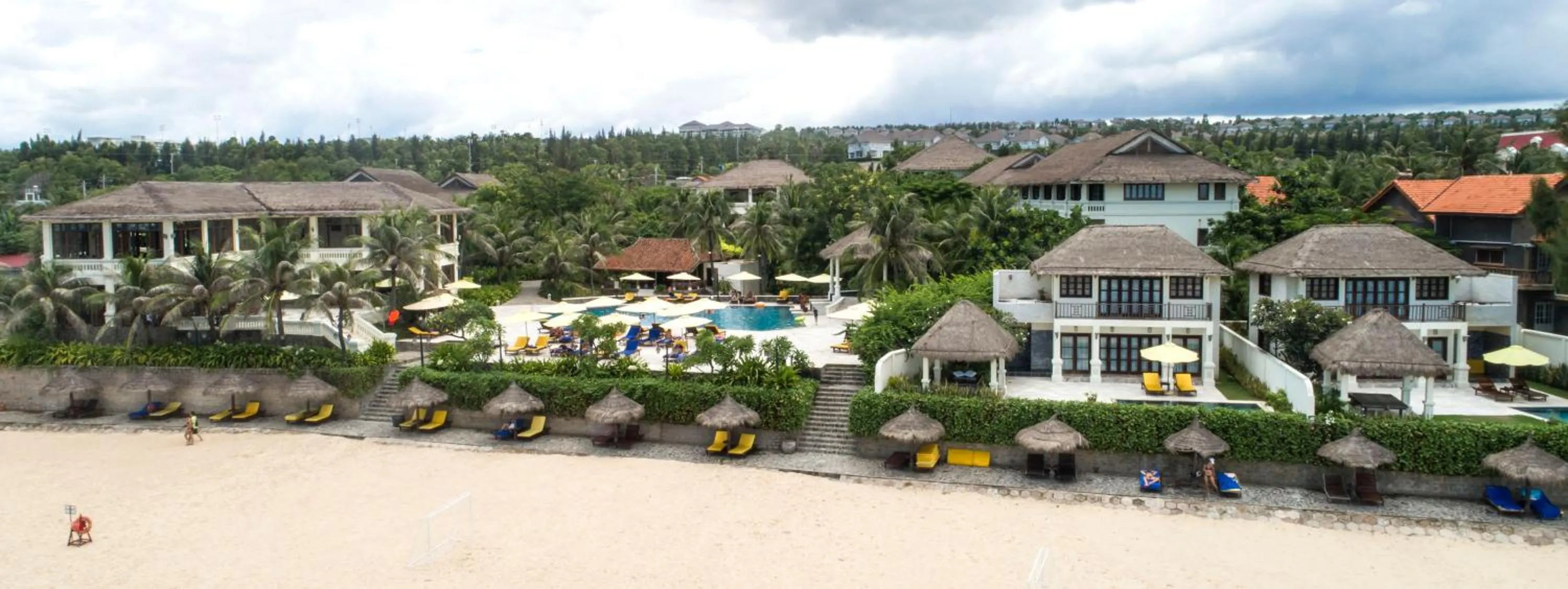 Property building in Allezboo Beach Resort & Spa