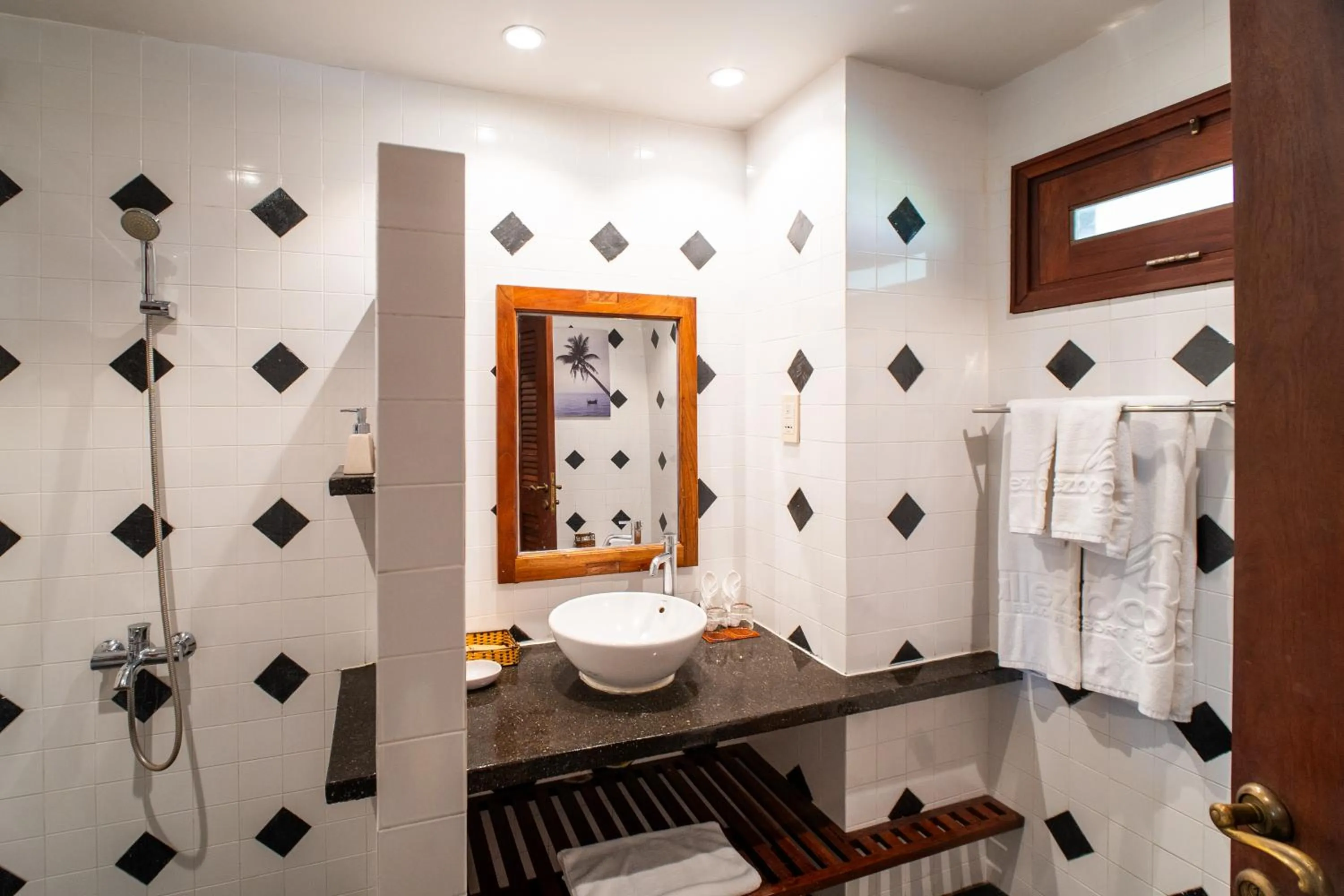 Bathroom in Allezboo Beach Resort & Spa