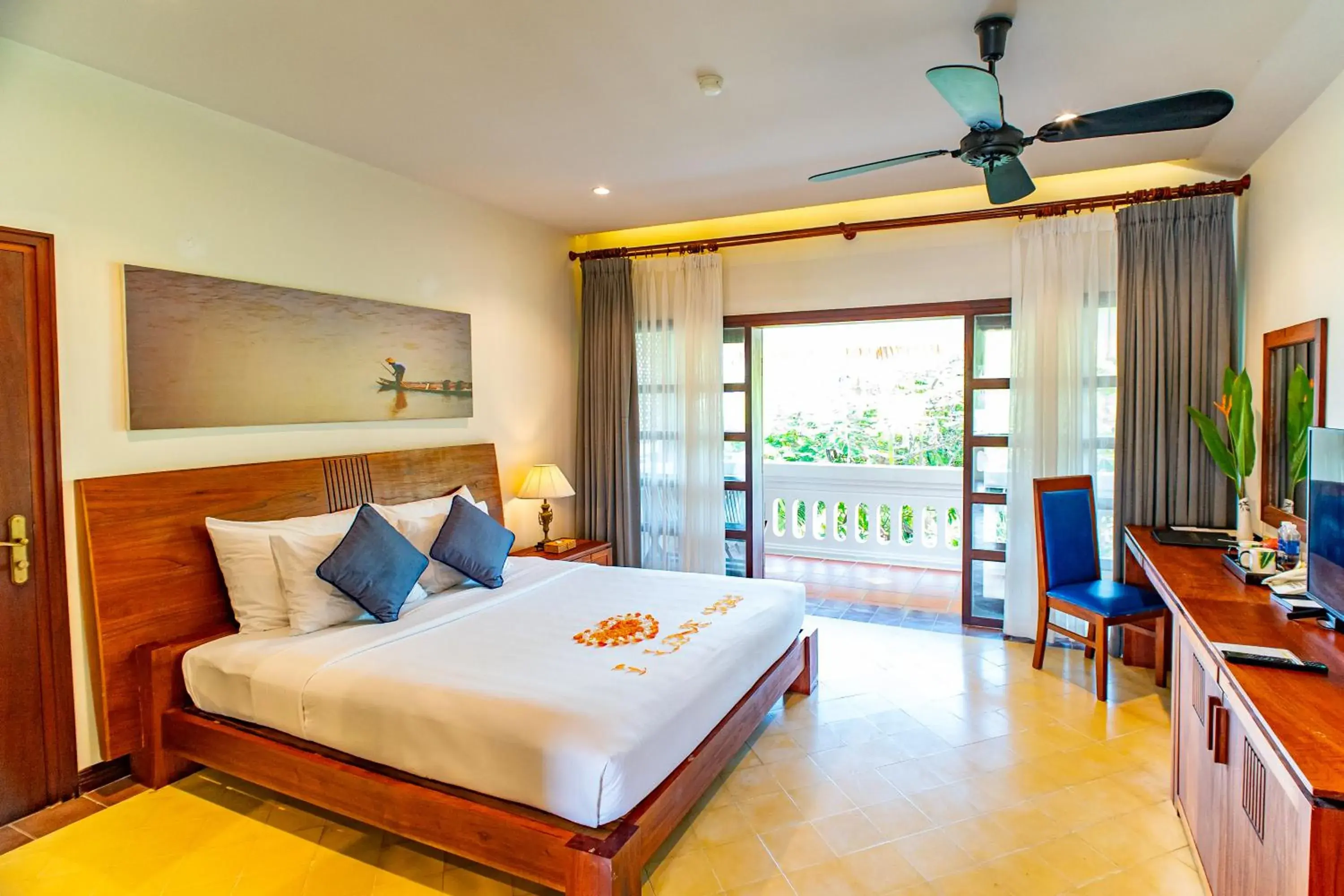 Premier Double or Twin Room with Balcony and Garden View - single occupancy in Allezboo Beach Resort & Spa Premier Double or Twin Room with Balcony and Garden View - single occupancy in Allezboo Beach Resort & Spa