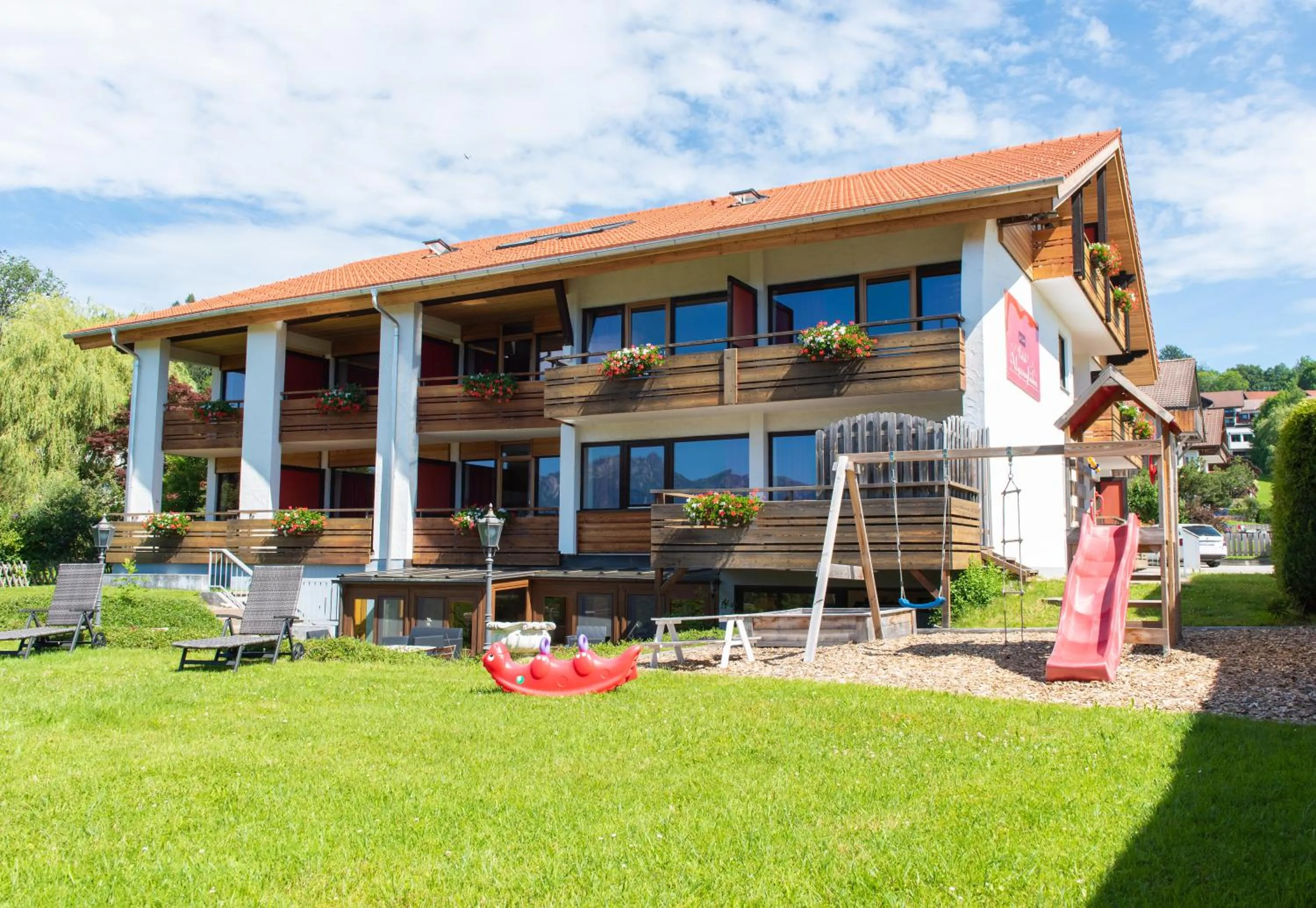 Garden in Hotel Alpenglühn