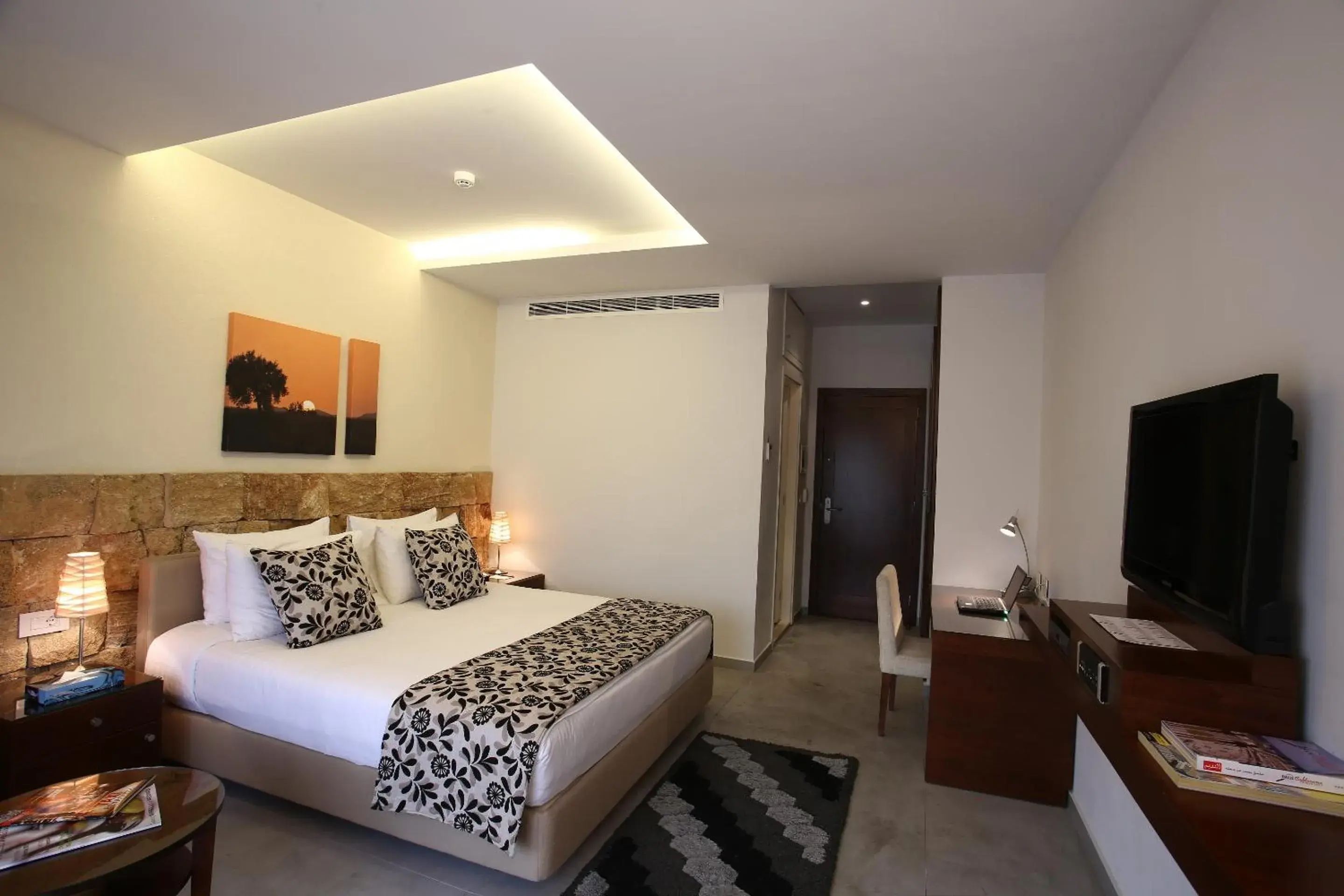 Executive Double Room in Monoberge Hotel Executive Double Room in Monoberge Hotel