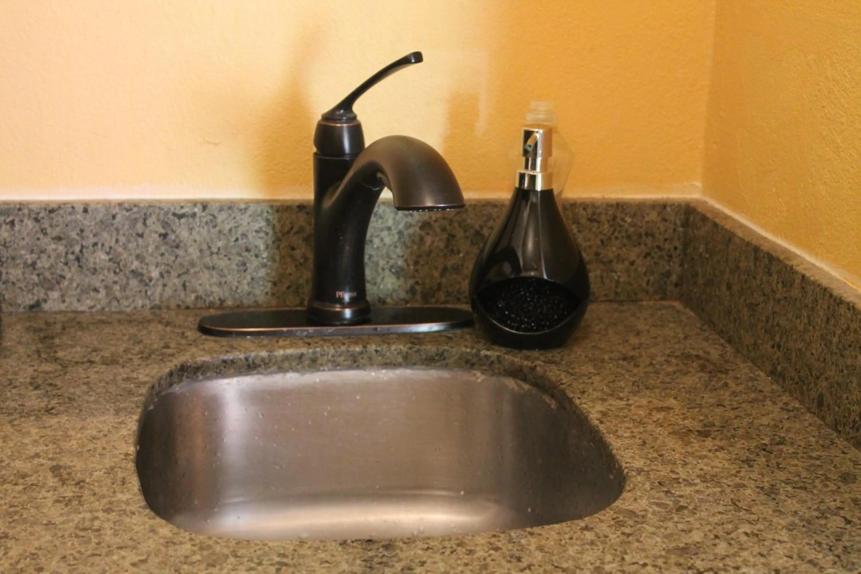 Kitchen or kitchenette in Castle by the Shore