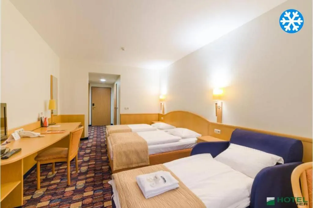 Bed in Hotel Partner