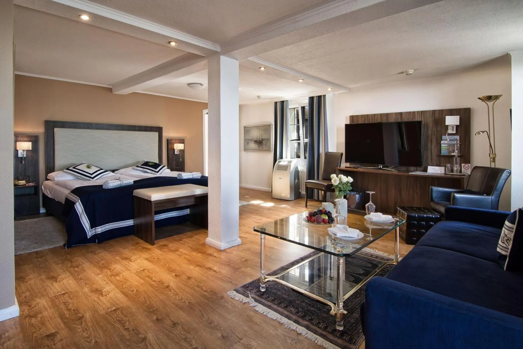 Other, Bed in Bodenseehotel Weisses Rössli