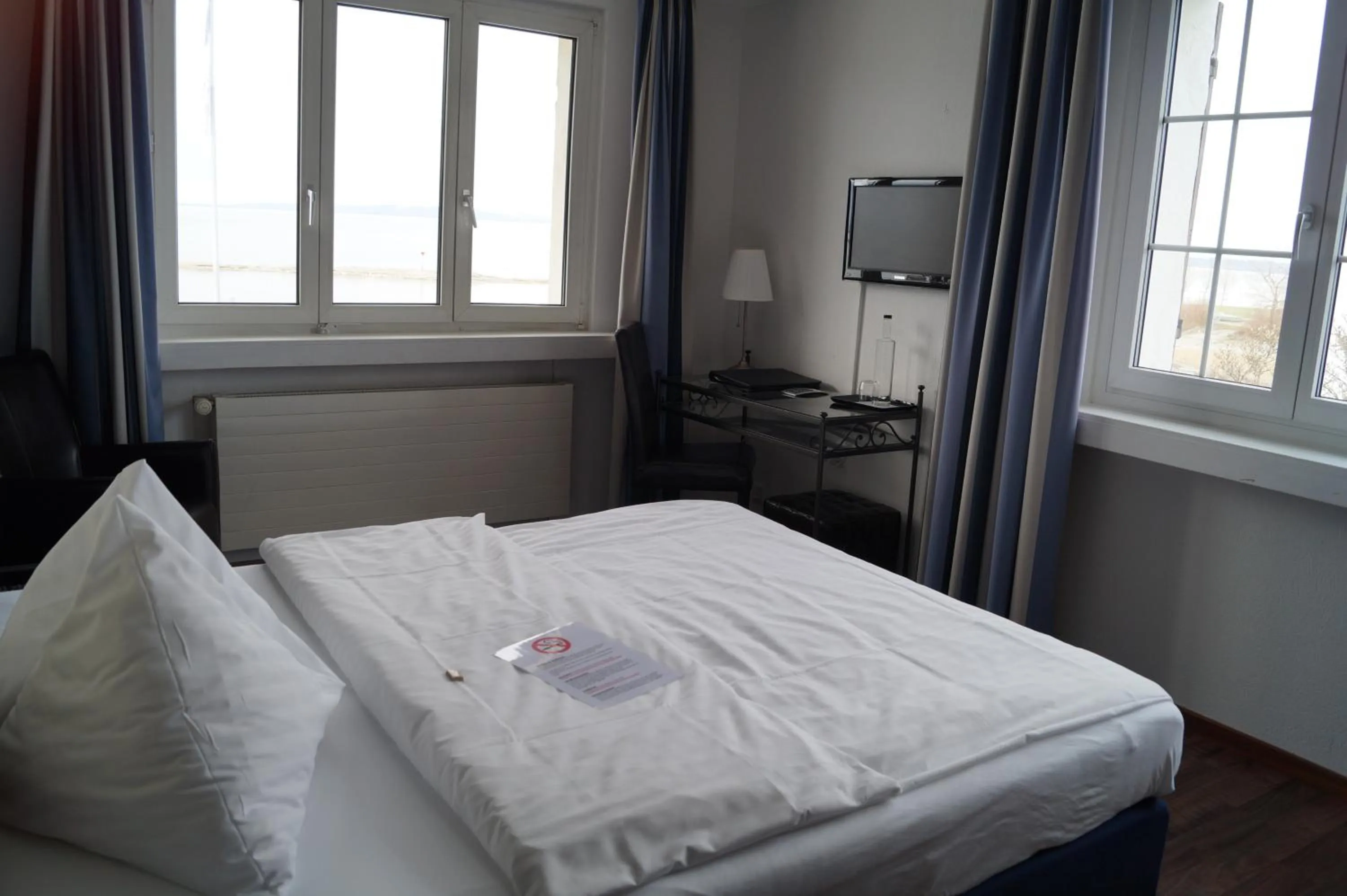 Bed in Bodenseehotel Weisses Rössli