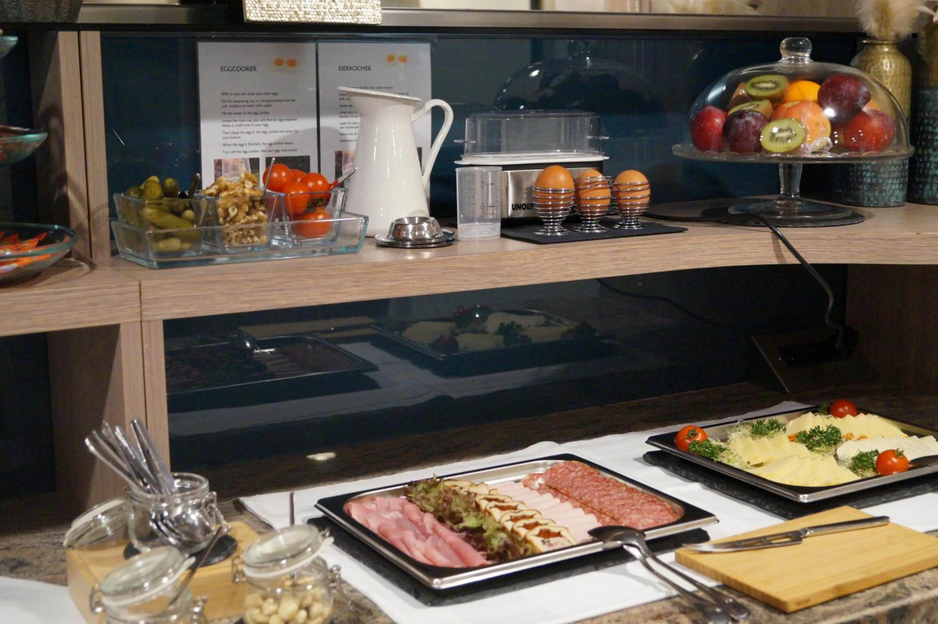 Continental breakfast in Bodenseehotel Weisses Rössli