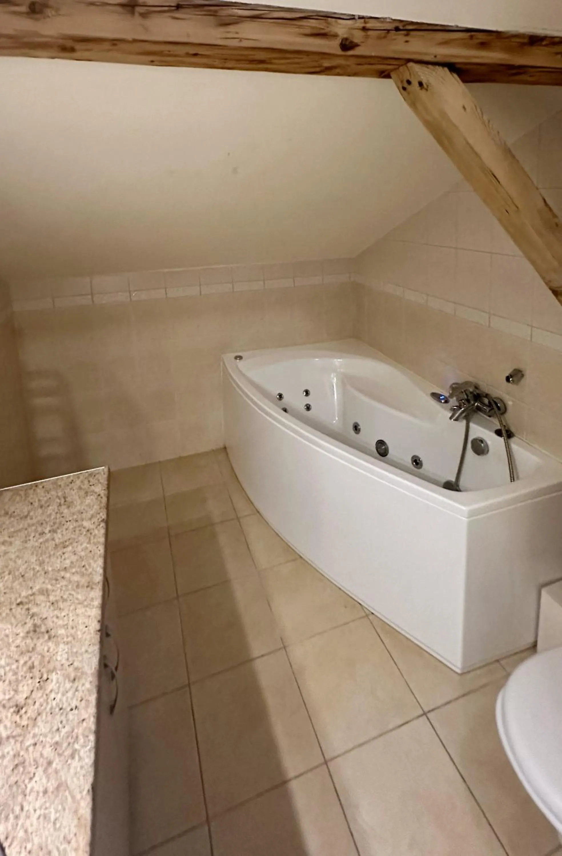 Hot Tub in Tarasy Wang