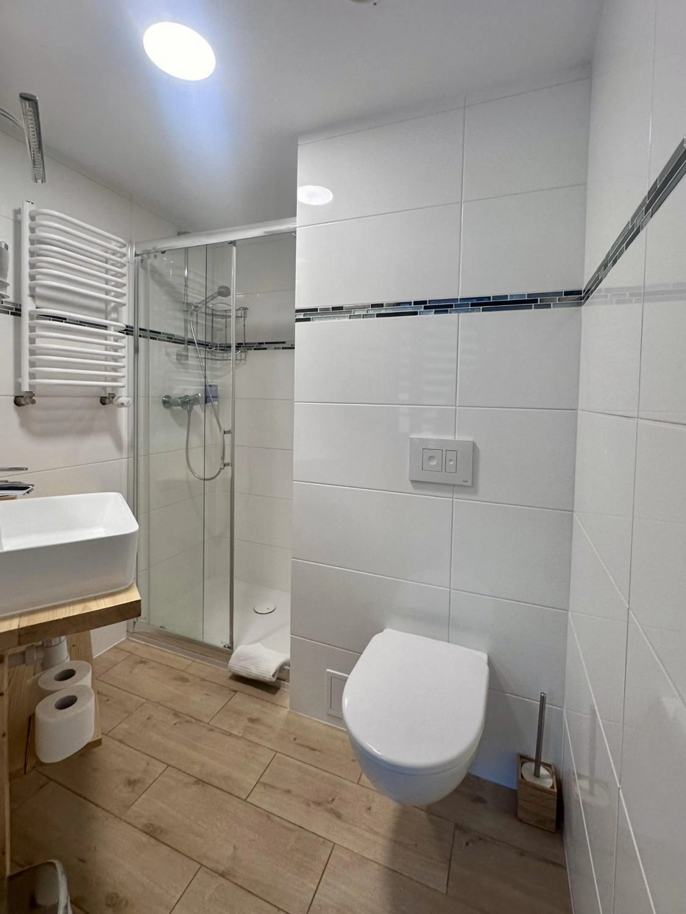 Shower in Tarasy Wang