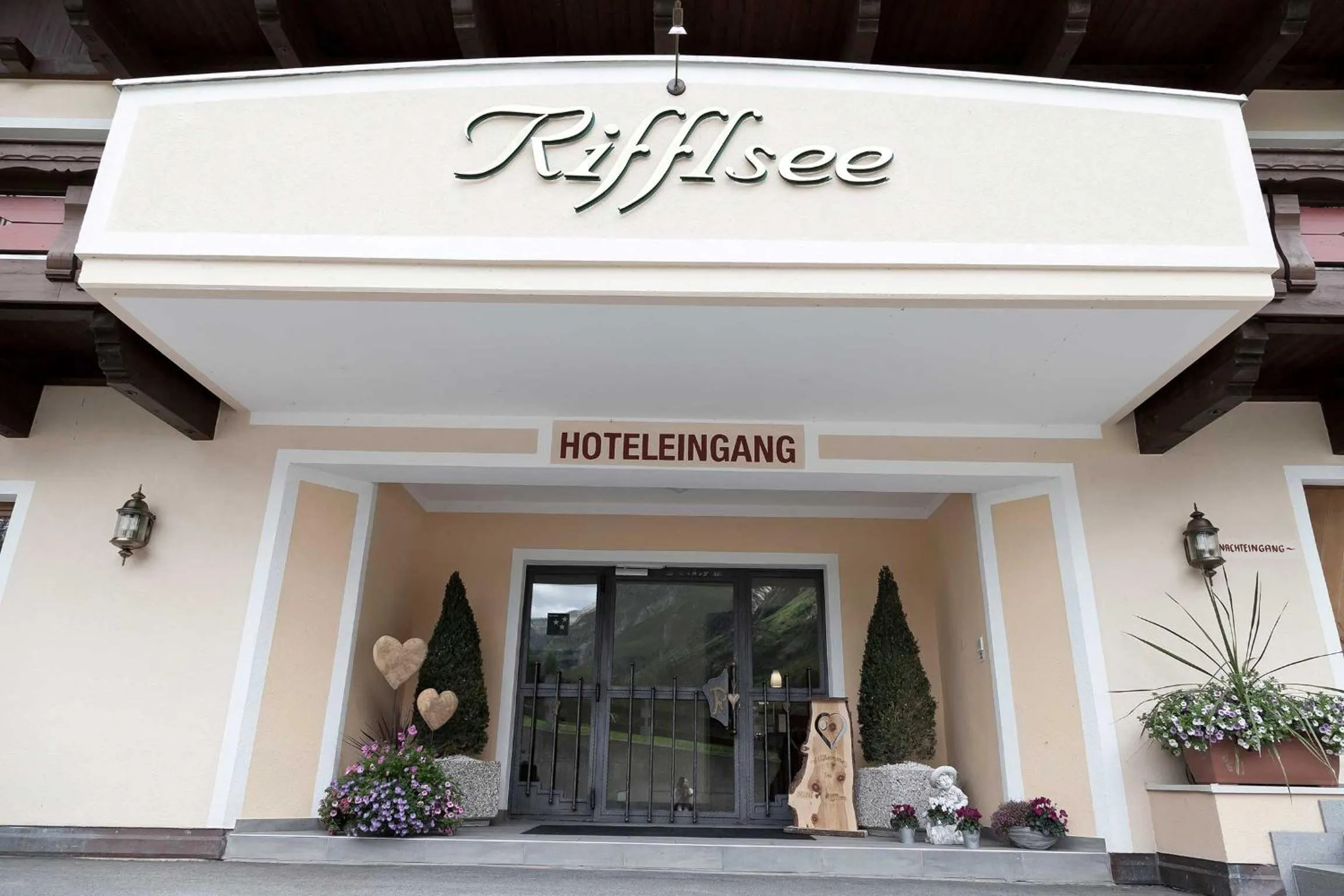 Facade/entrance in Hotel Garni Rifflsee