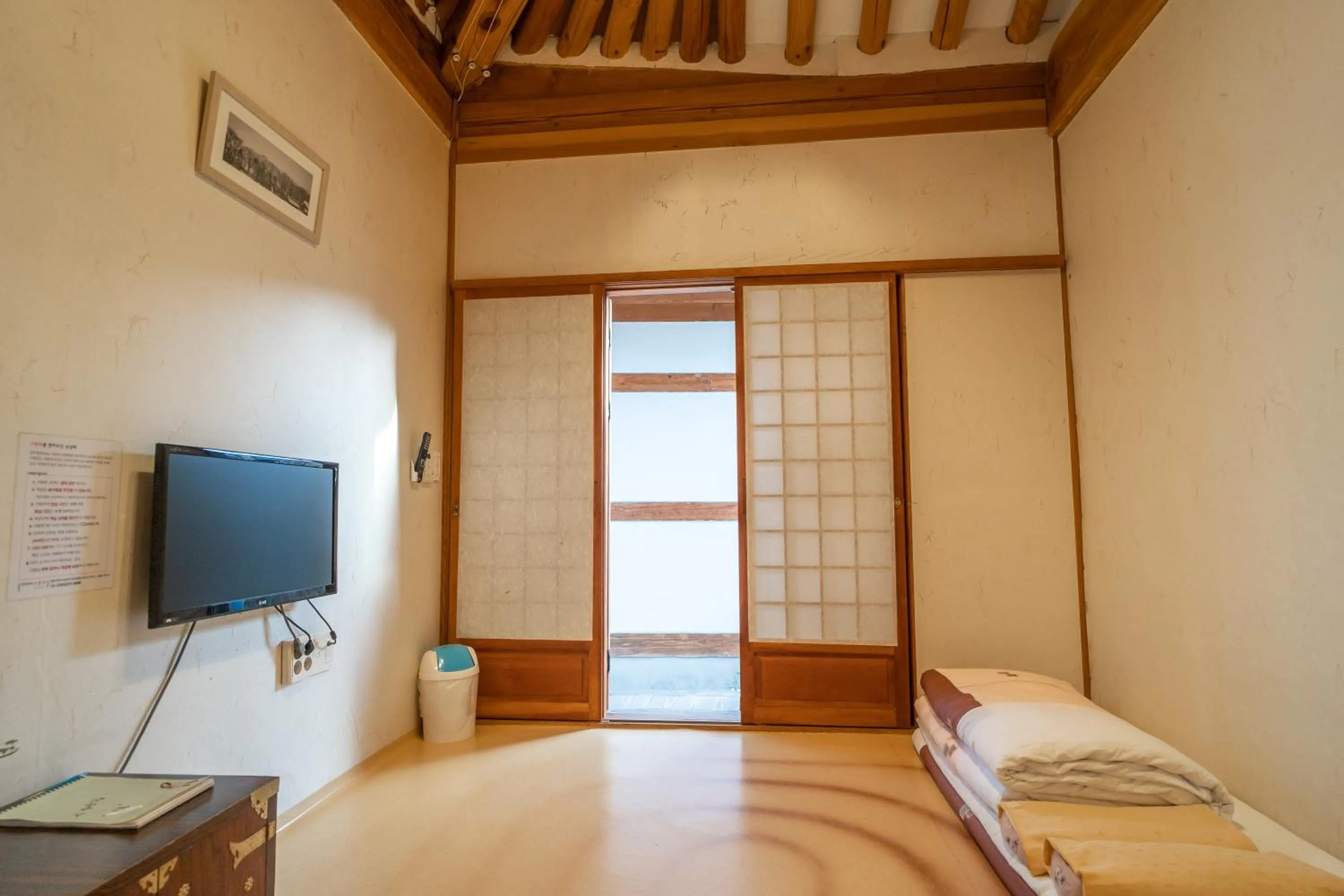 Property building, Bed in Sarangroo