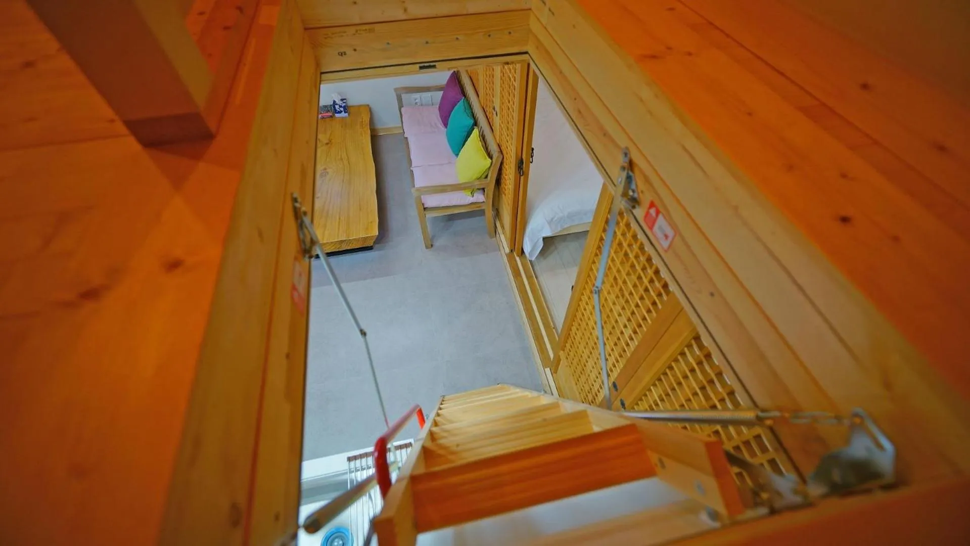 Property building, Bed in Sarangroo