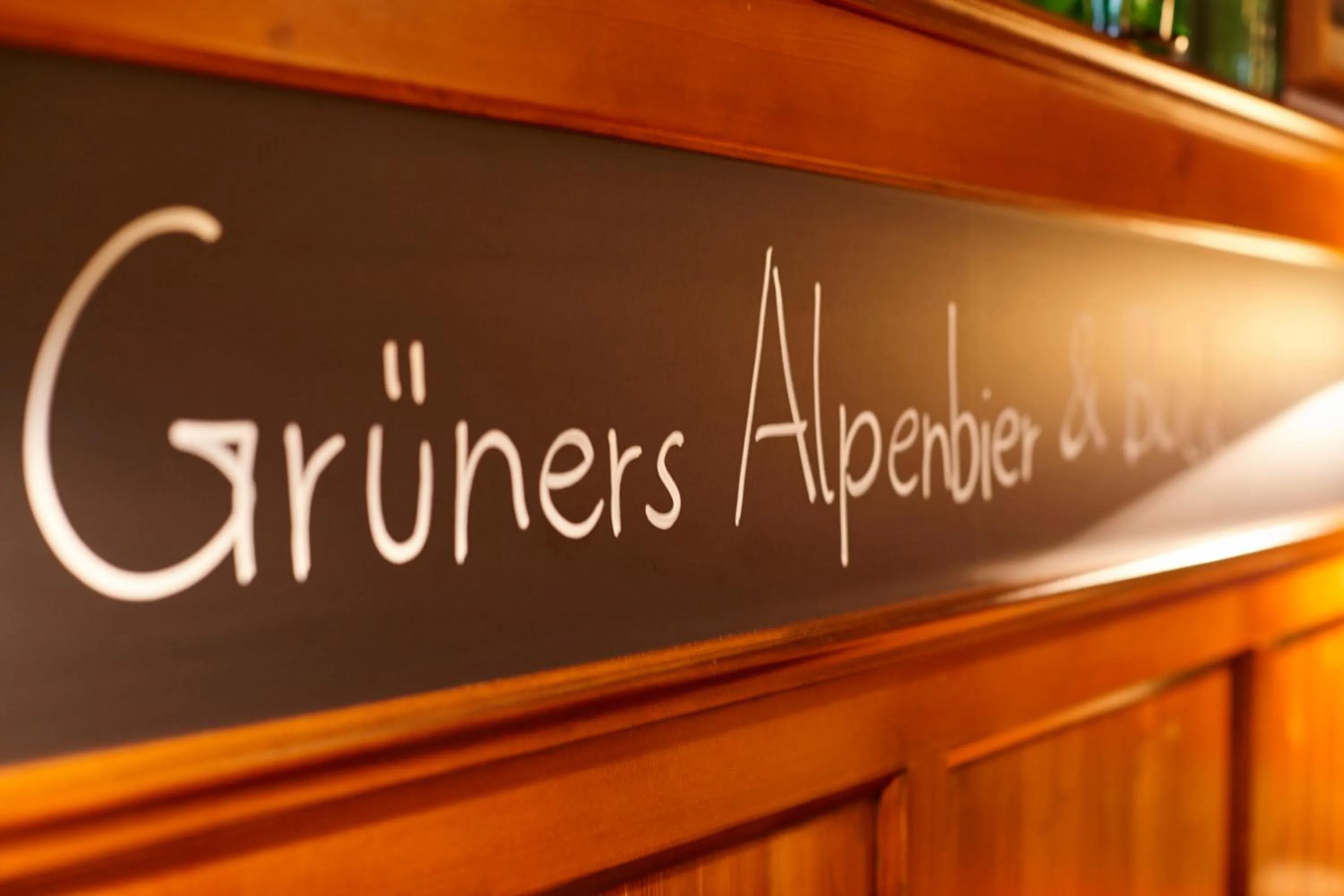 Lounge or bar in Alpengasthof Grüner, Ski In & Ski Out