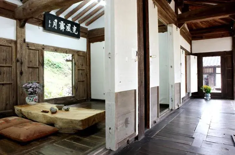 Deluxe Room in Okyeon Jeongsa Deluxe Room in Okyeon Jeongsa