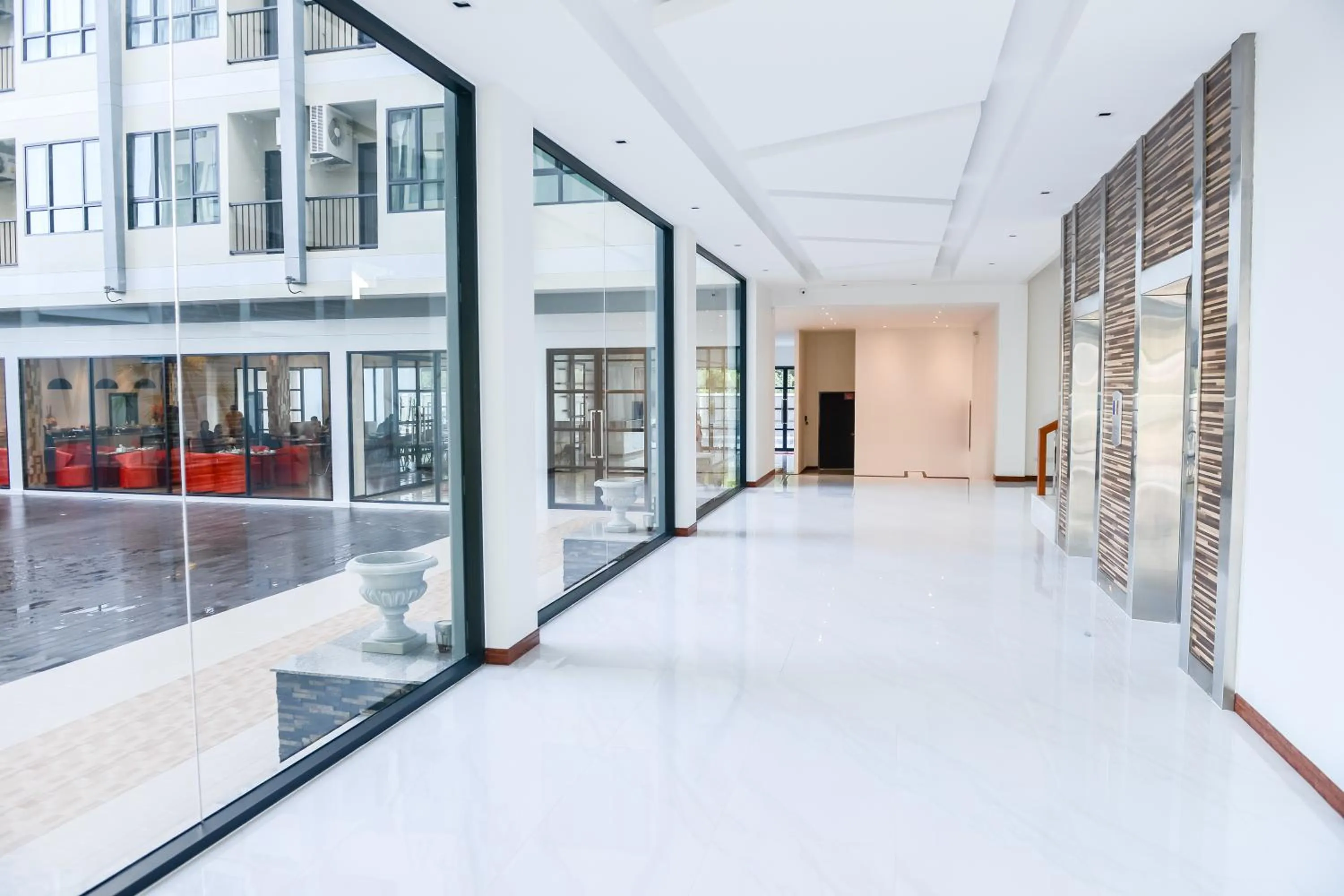 Facade/entrance in Orchid Riverview Hotel