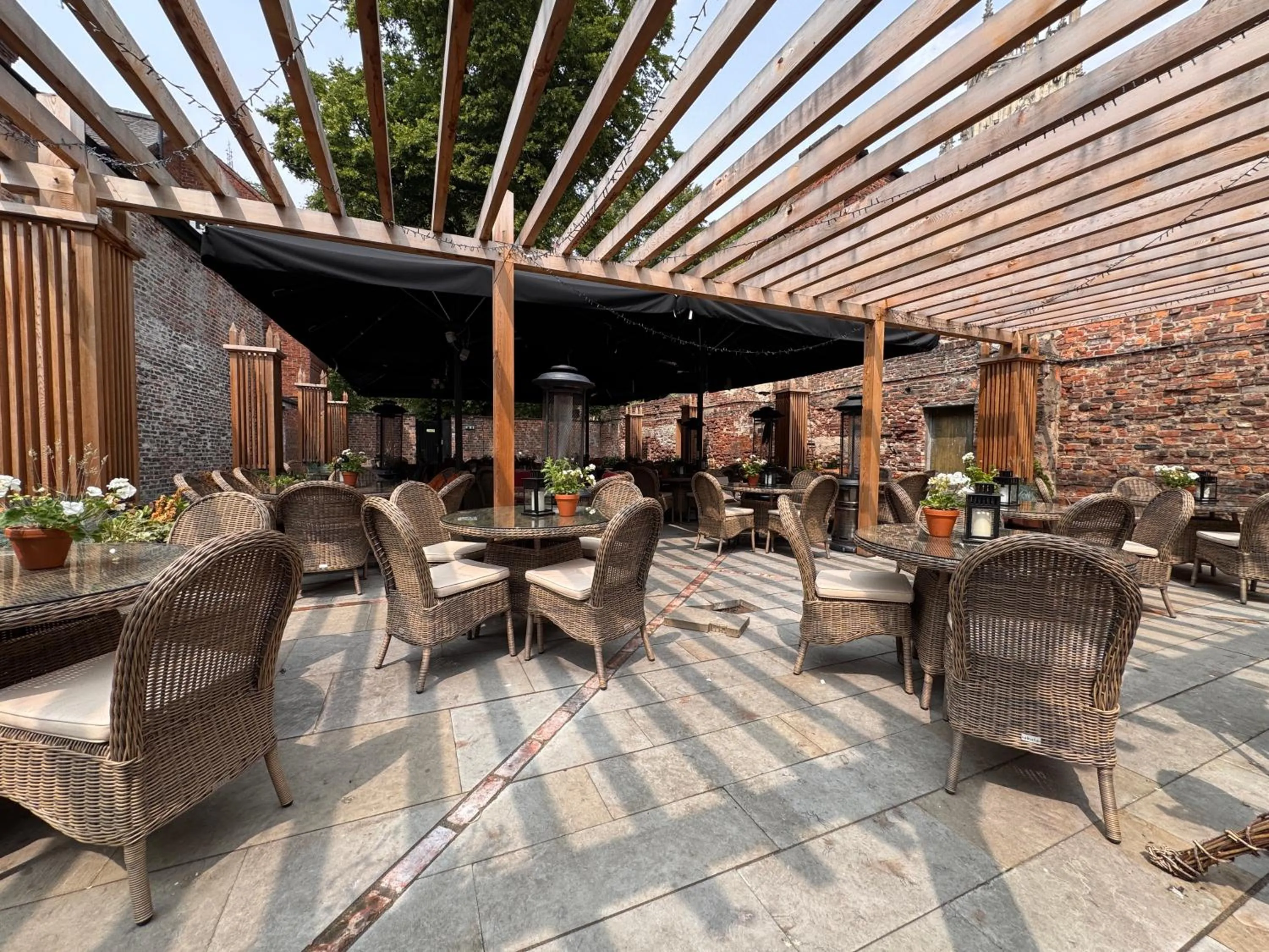 Garden in Guy Fawkes Inn