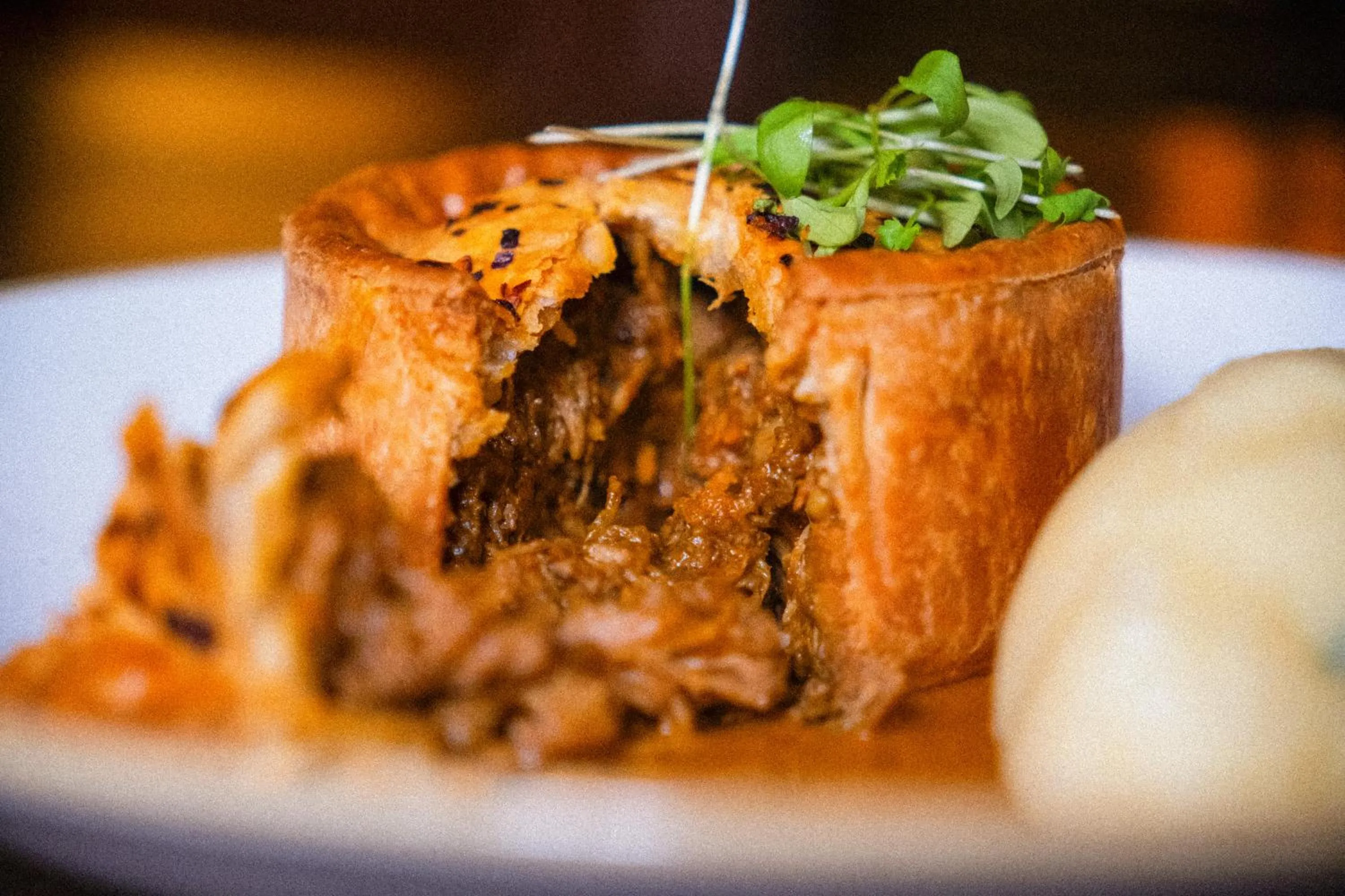 Restaurant/places to eat in Guy Fawkes Inn