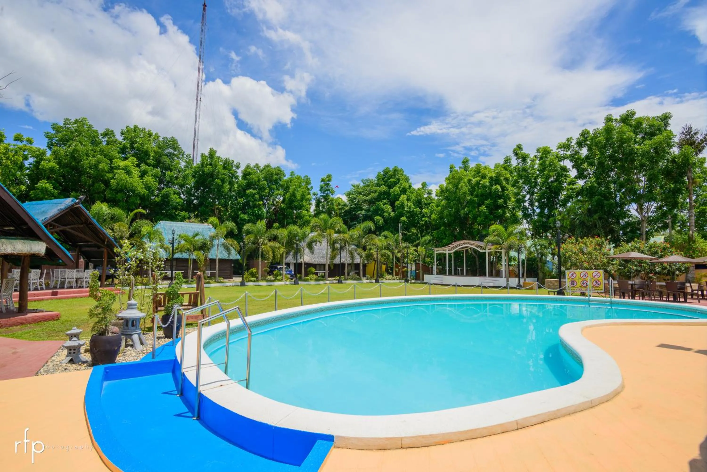 Swimming pool in Balai Carmela