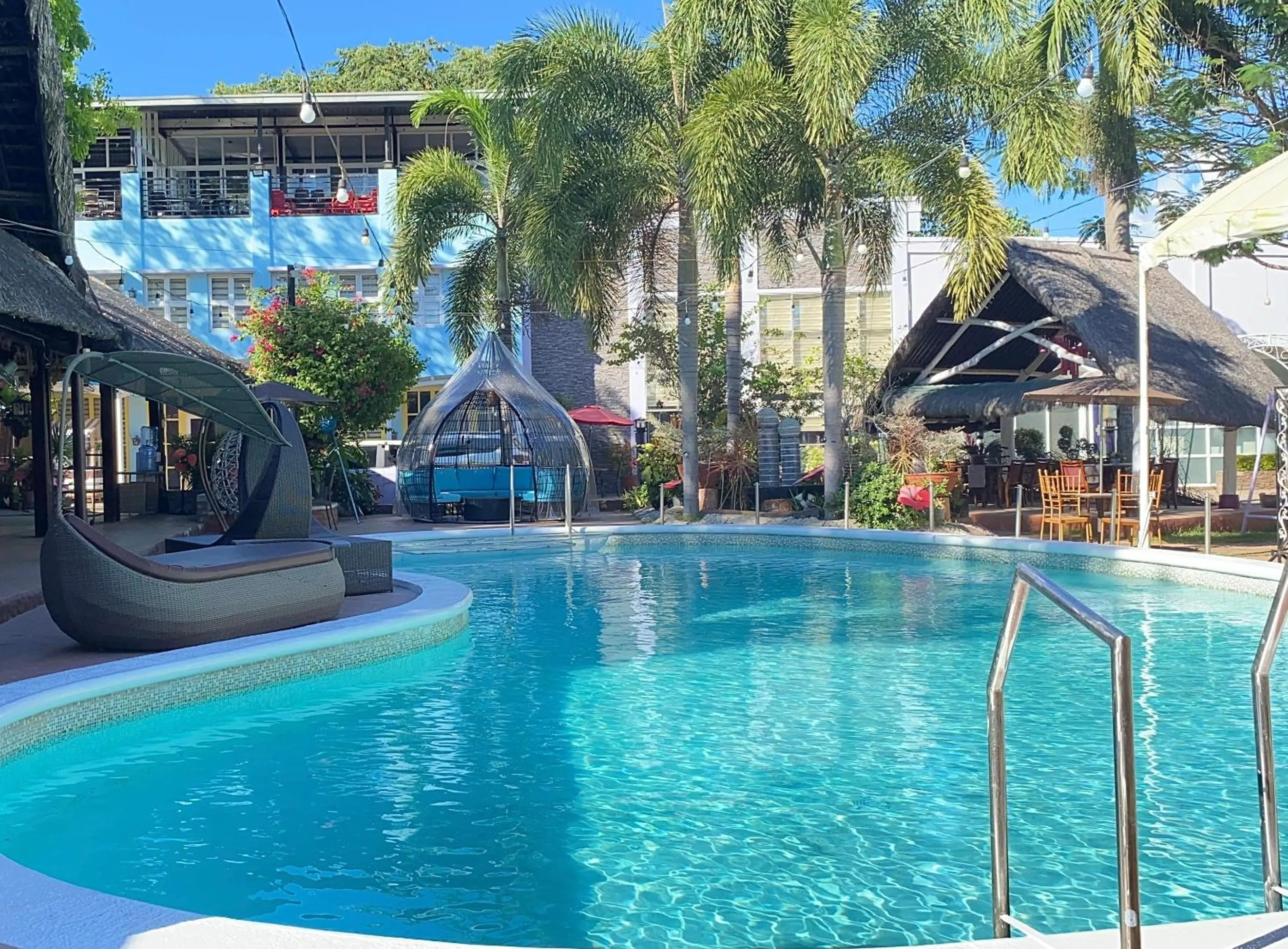 Swimming pool in Balai Carmela