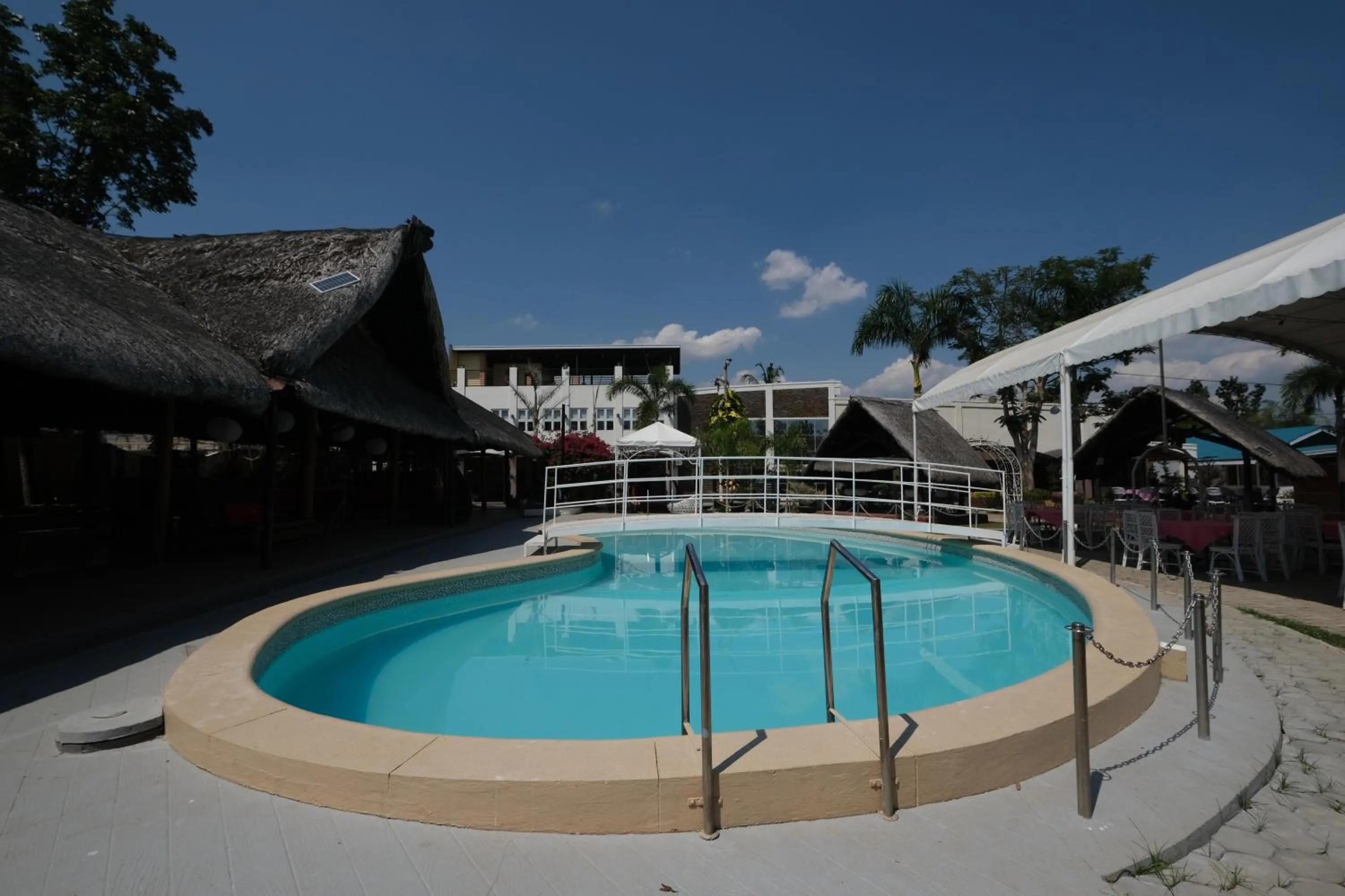 Swimming pool in Balai Carmela