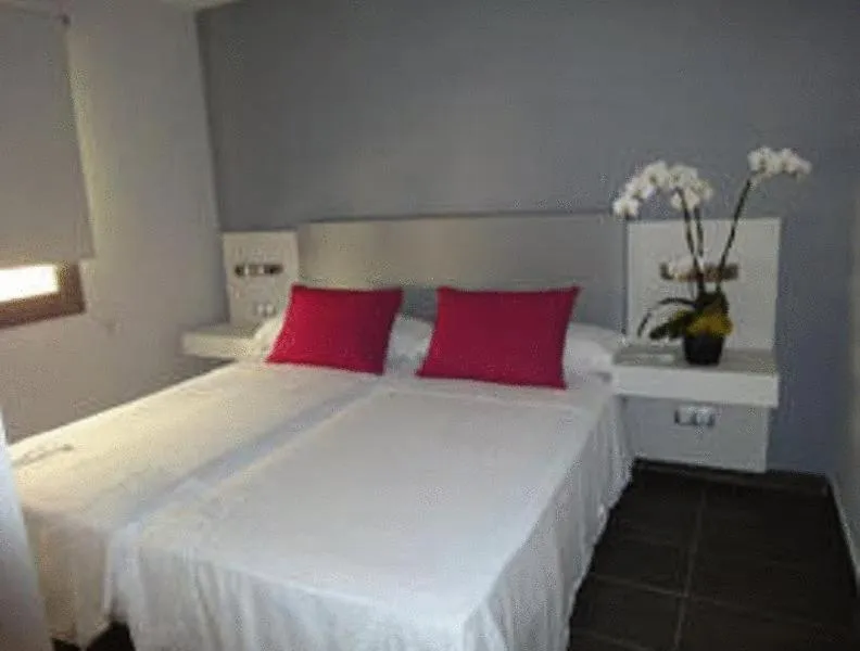 Photo of the whole room, Bed in Hotel Avenida 31