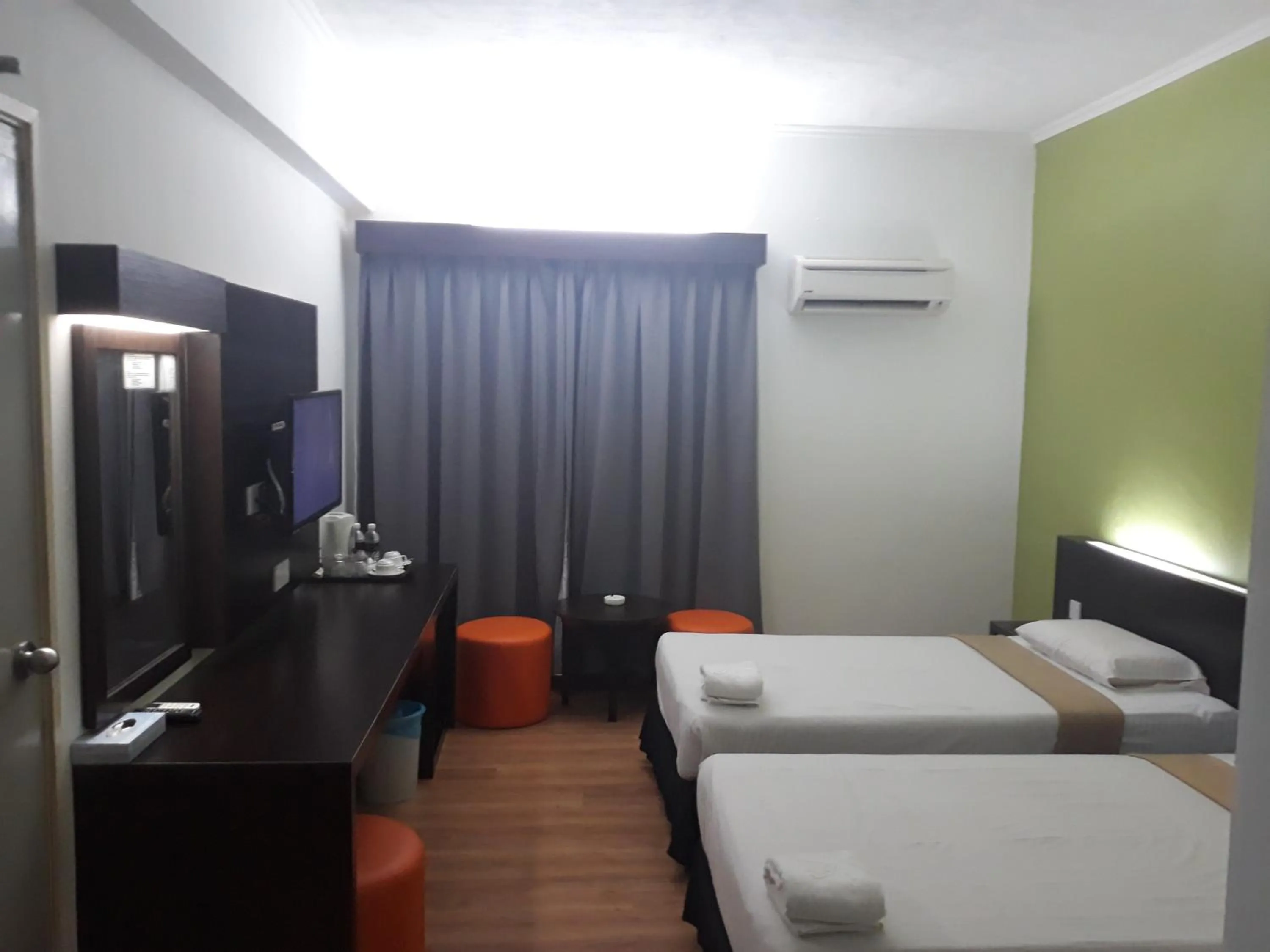 Photo of the whole room, Bed in Hotel Seri Malaysia Temerloh