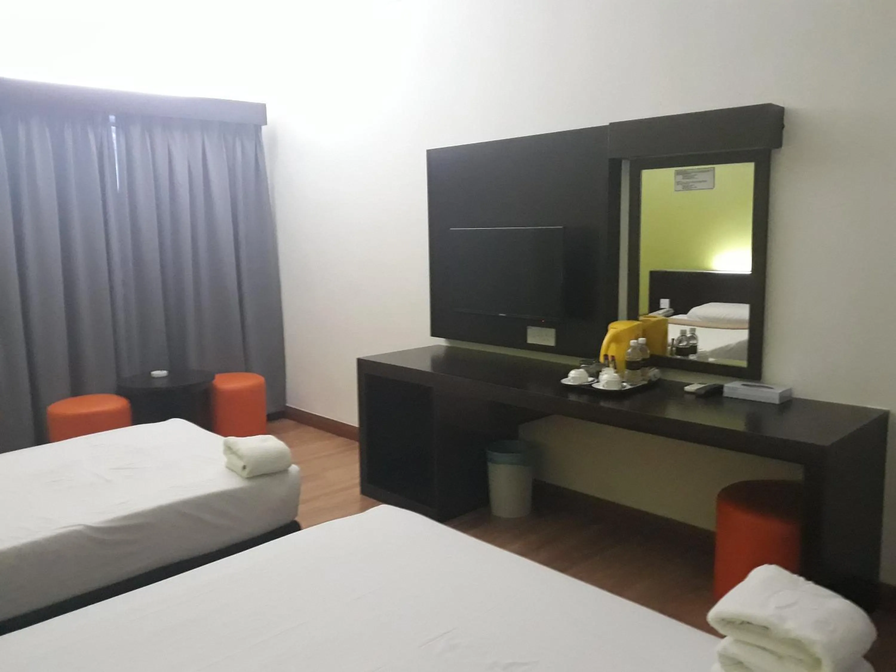 Photo of the whole room, Bed in Hotel Seri Malaysia Temerloh