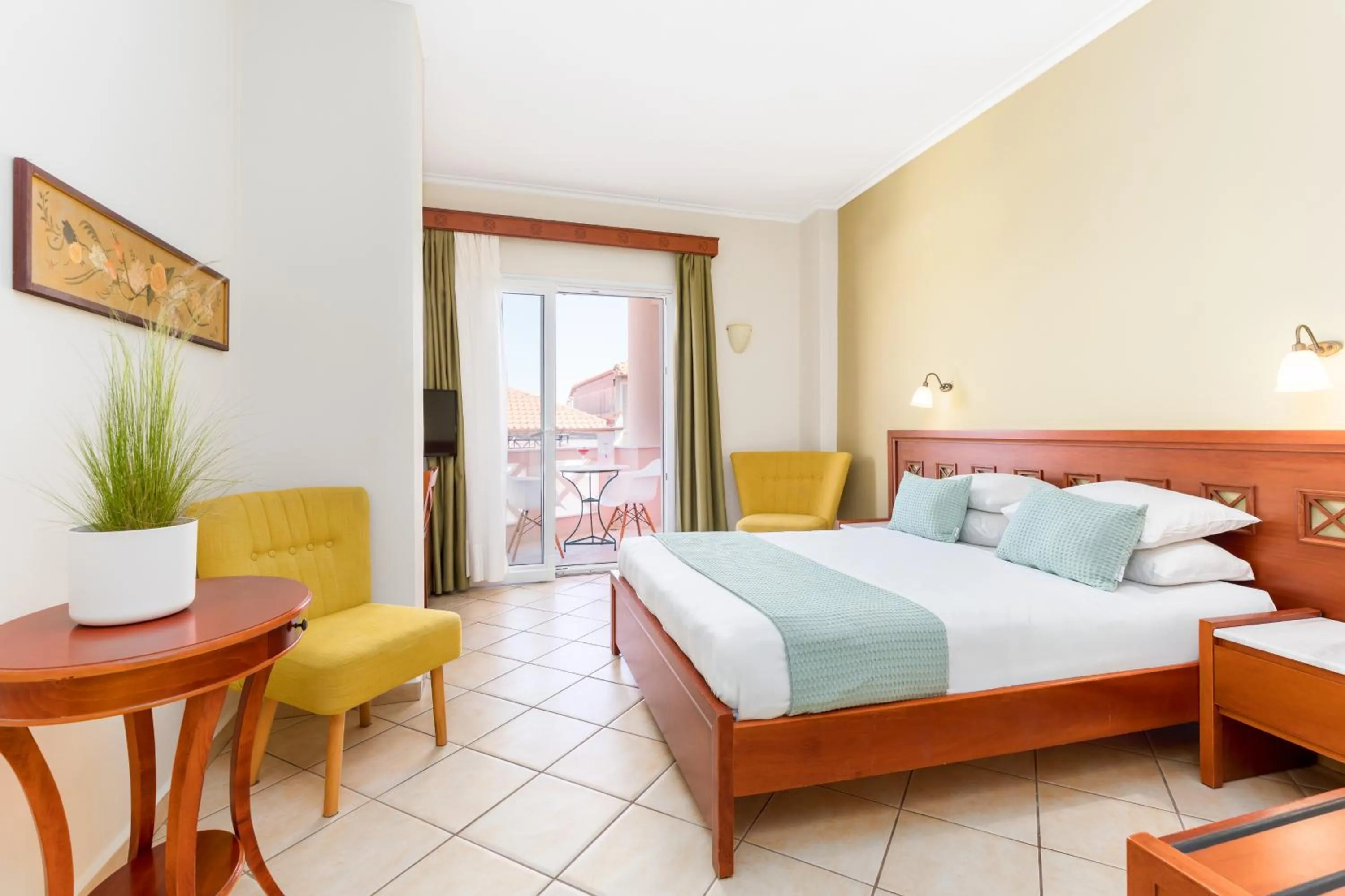 Photo of the whole room, Bed in Eliza Hotel by Panel Hospitality