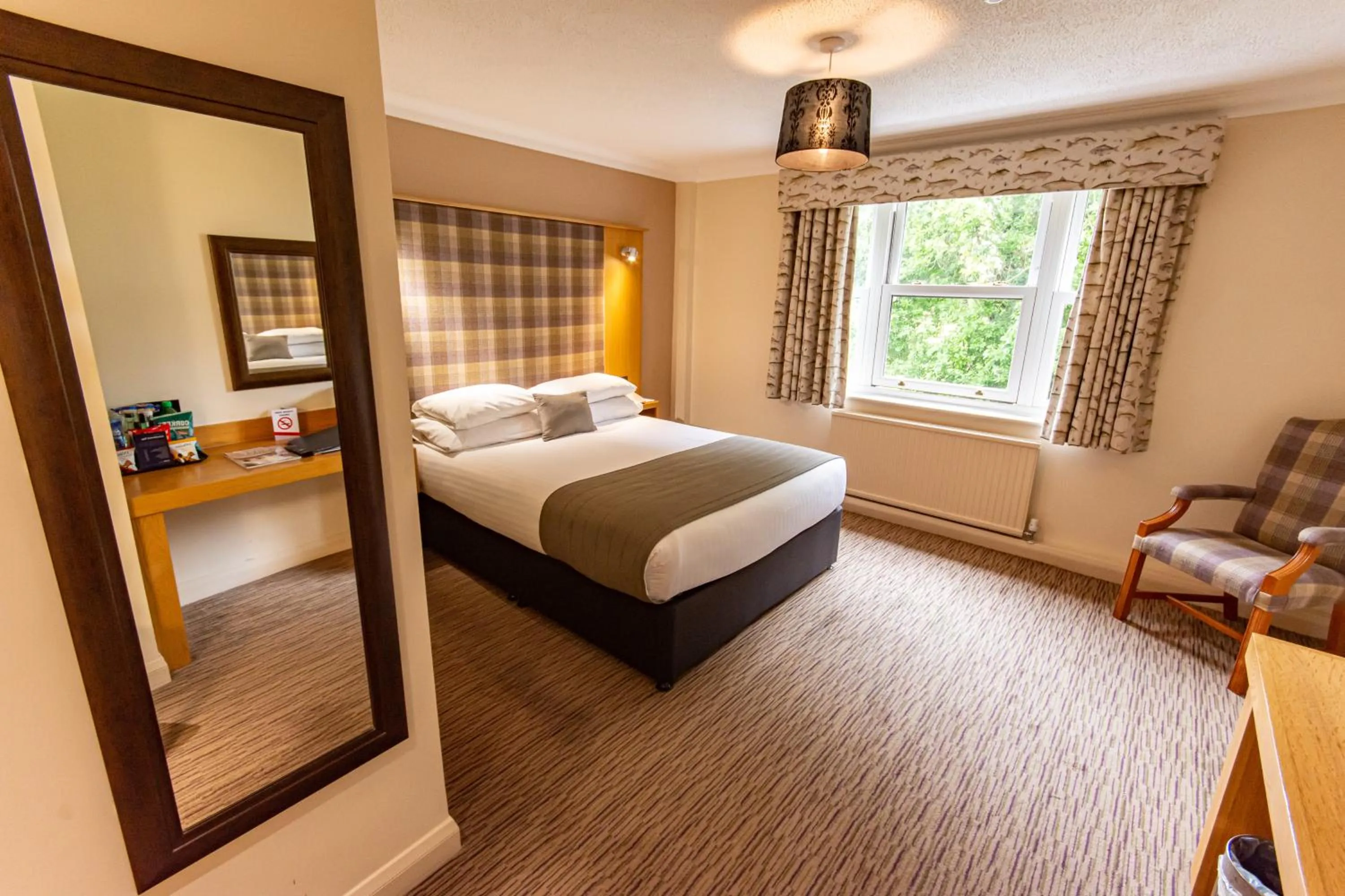 Bedroom, Bed in The Mill Hotel Sudbury