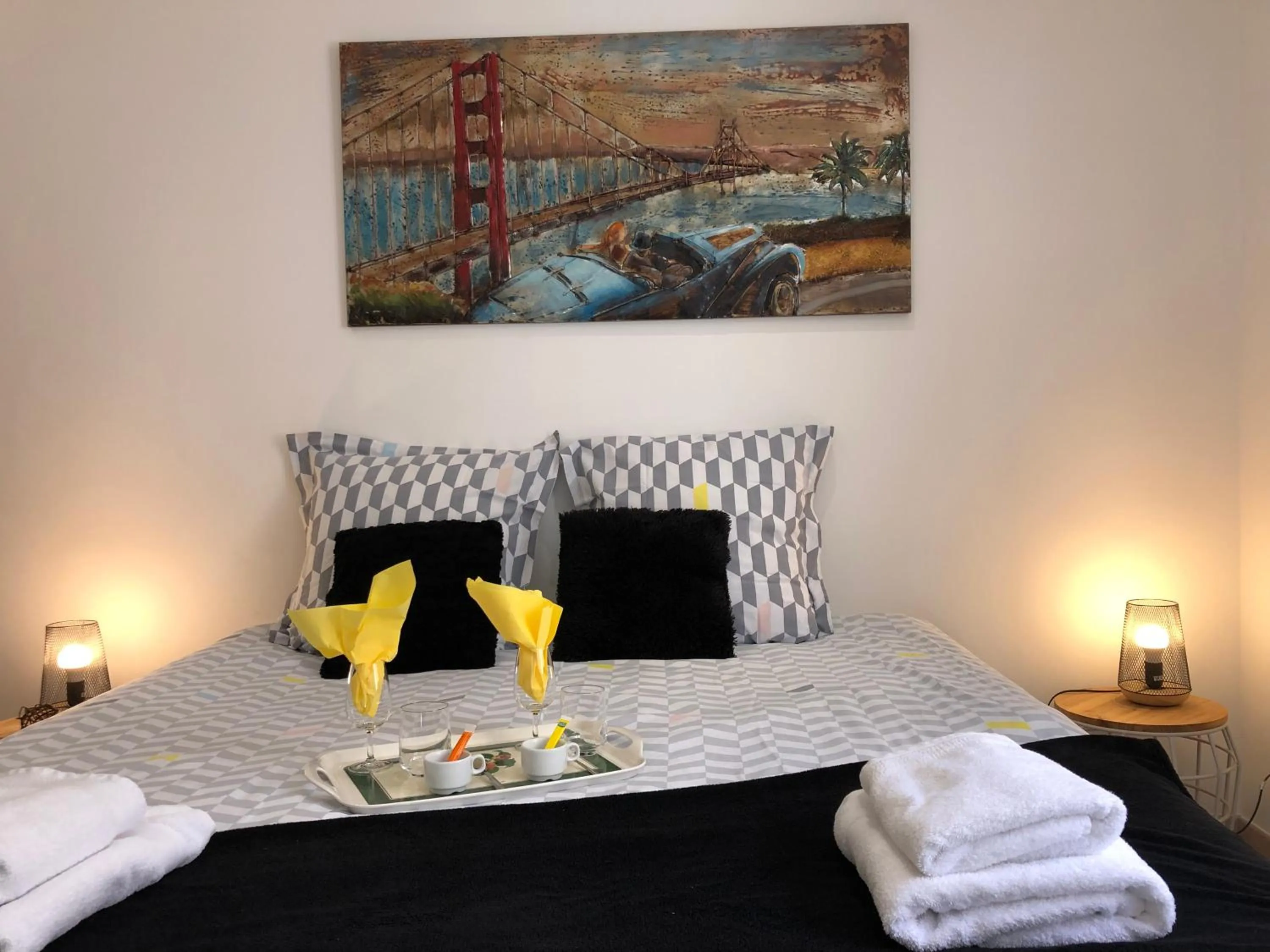 Bedroom, Bed in Le Clos du Square - climatisé