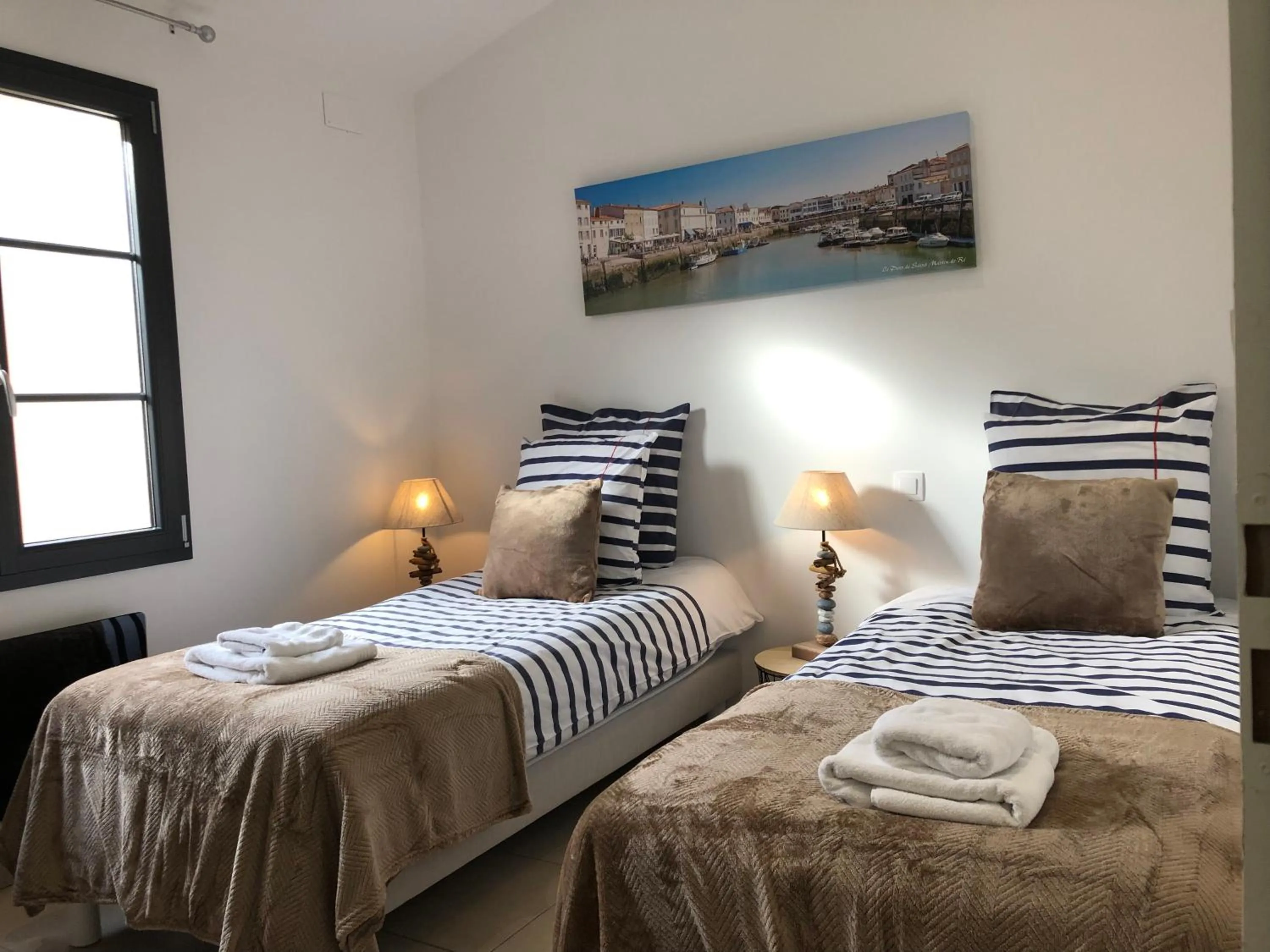 Bedroom, Bed in Le Clos du Square - climatisé