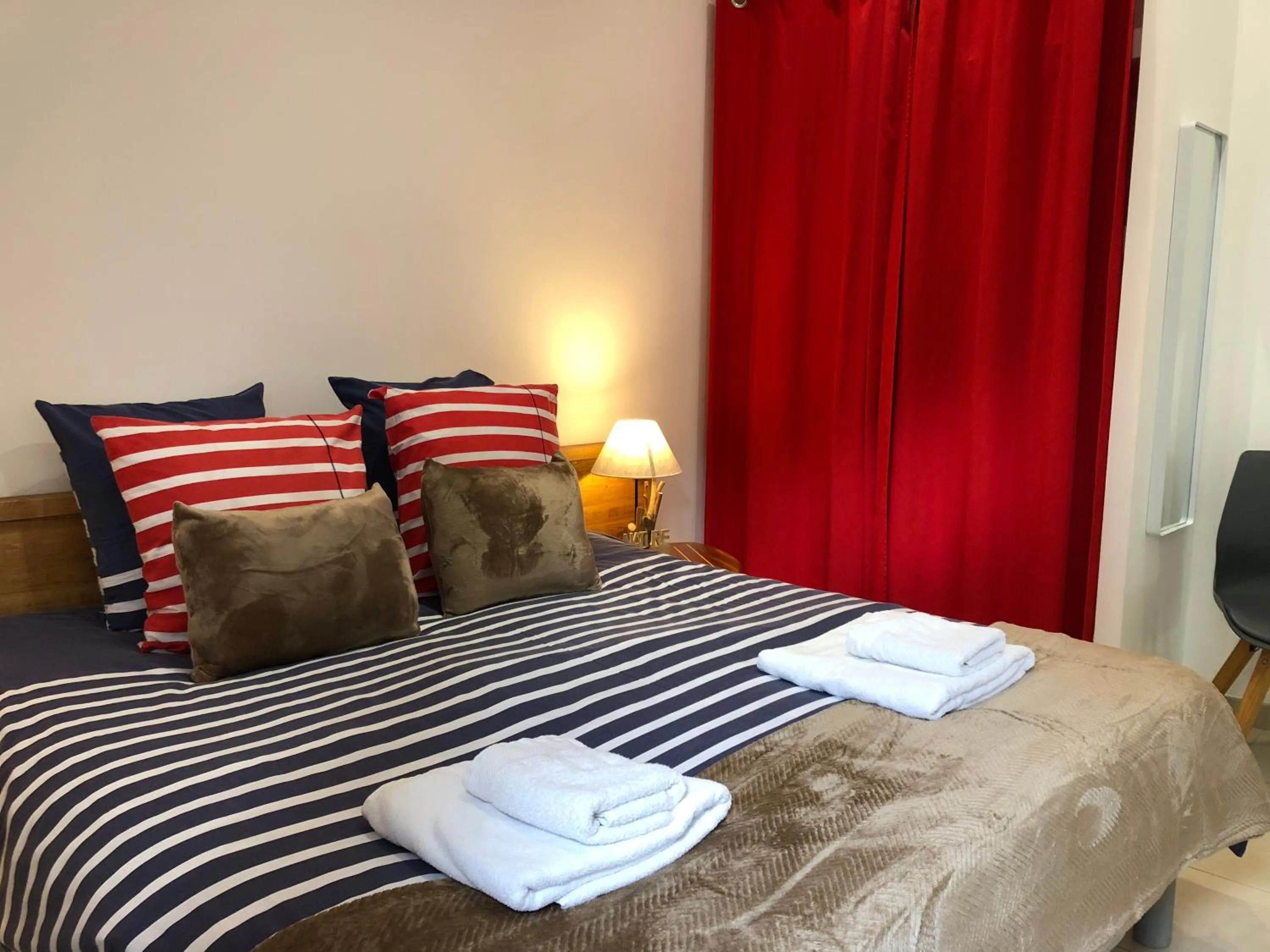 Bed in Le Clos du Square - climatisé