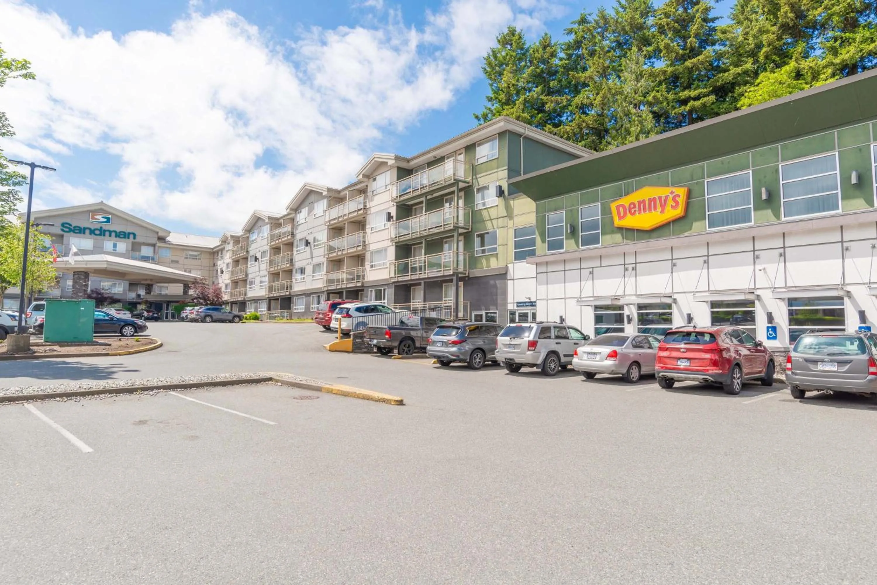 Property building in Sandman Hotel and Suites Abbotsford