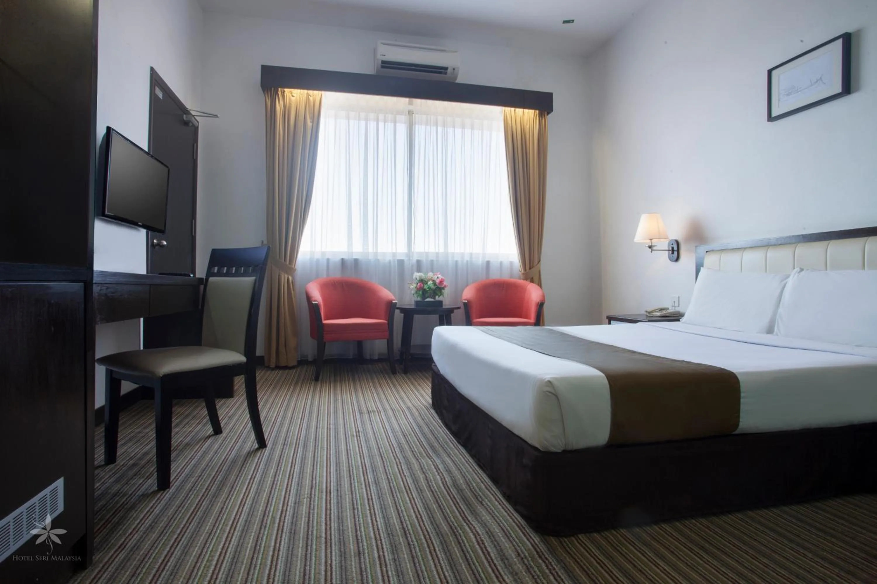 Bedroom, Bed in Hotel Seri Malaysia Kepala Batas