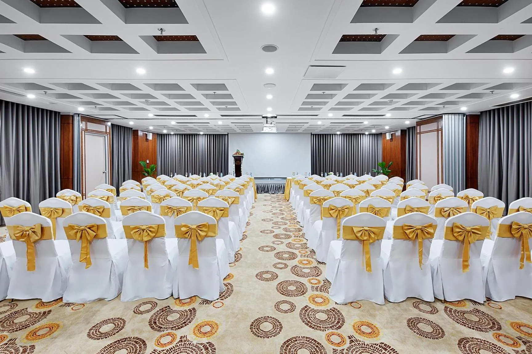 Meeting/conference room in Paris Deli Danang Beach Hotel
