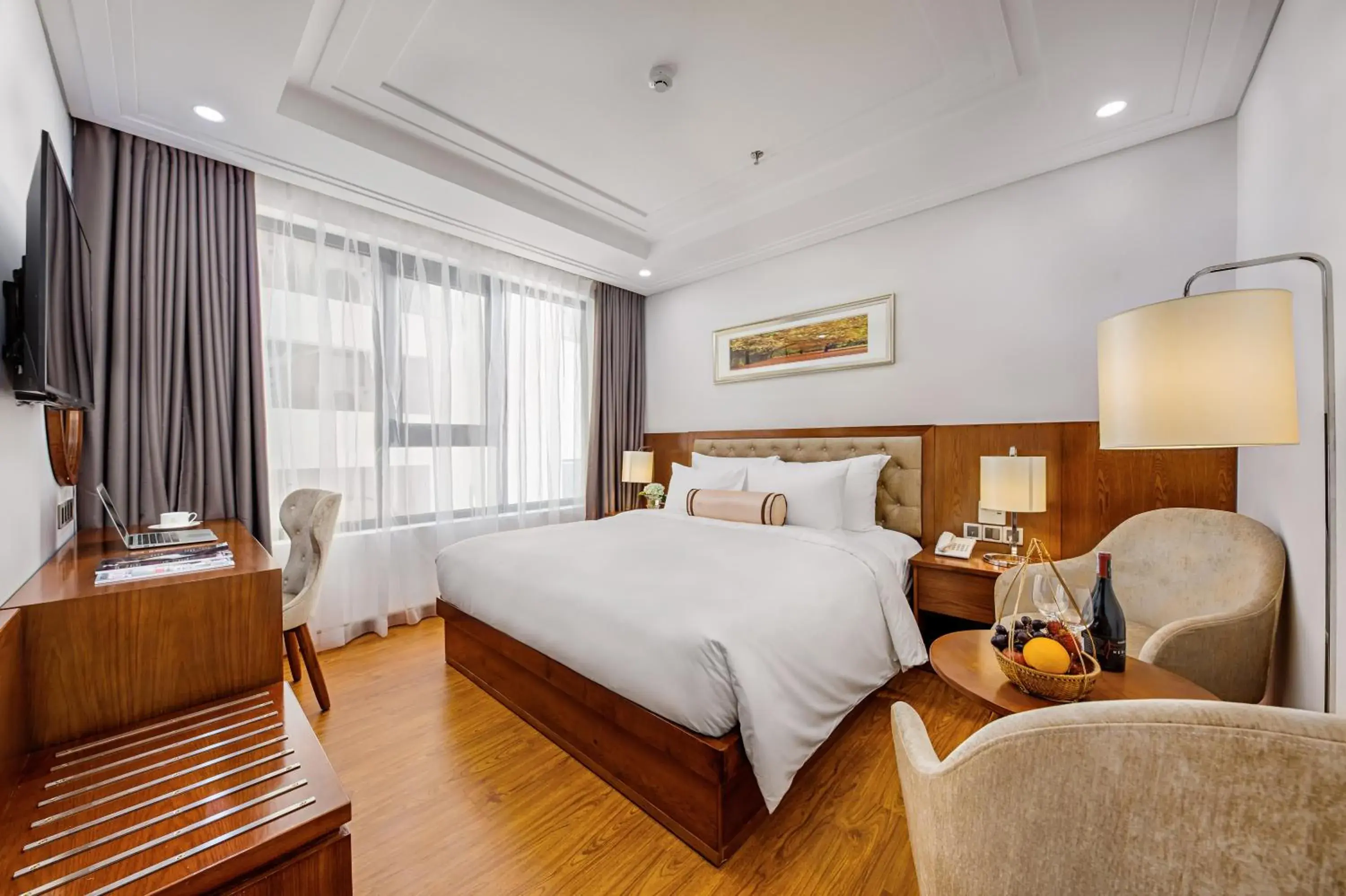 Superior King Room in Paris Deli Danang Beach Hotel Superior King Room in Paris Deli Danang Beach Hotel