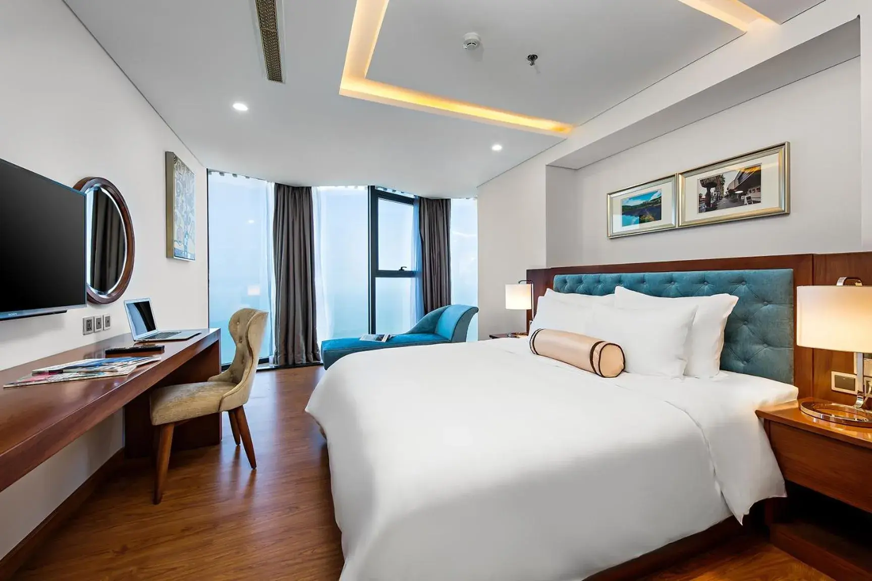 Apartment with Sea View in Paris Deli Danang Beach Hotel Apartment with Sea View in Paris Deli Danang Beach Hotel